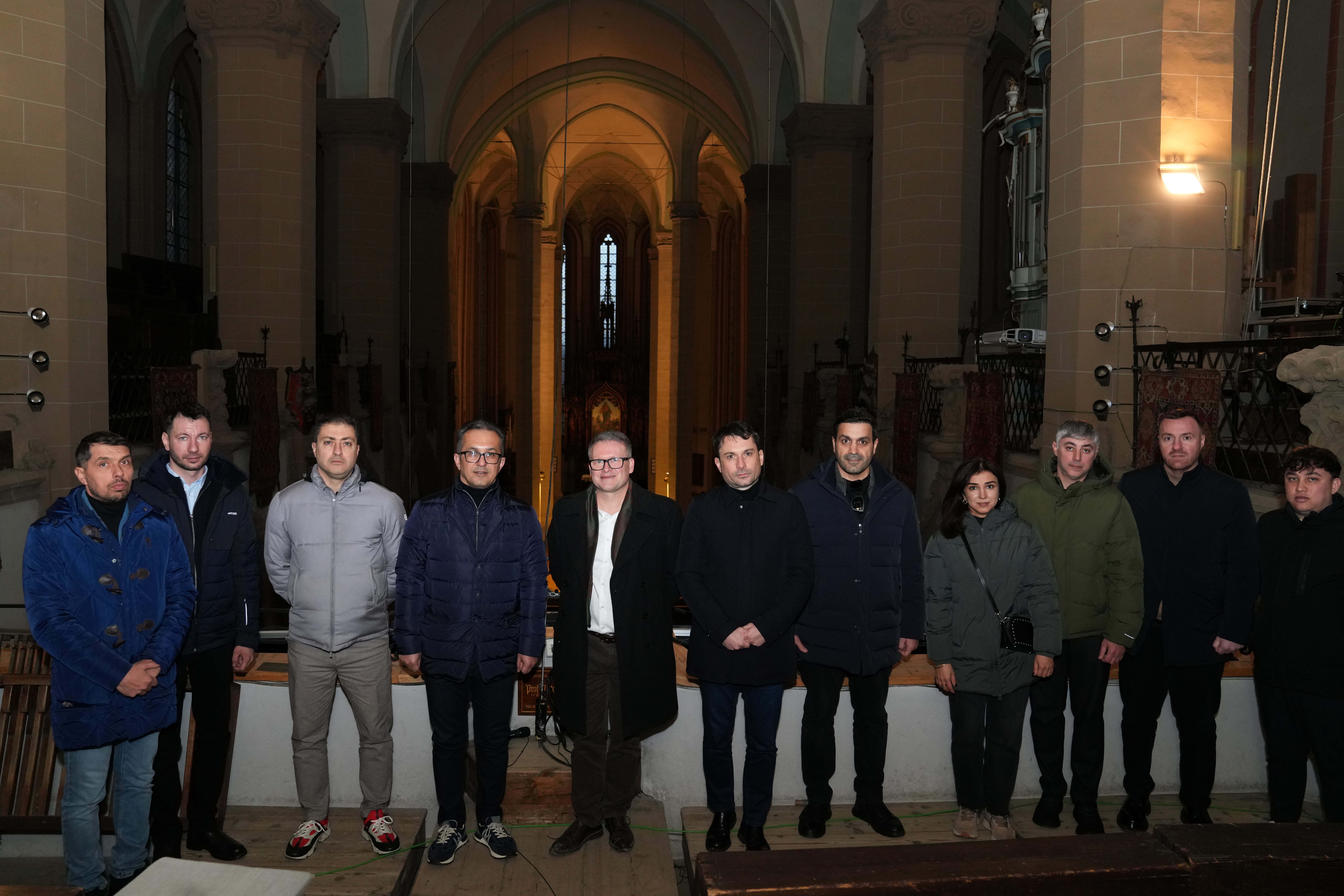 Dövlət Komitəsinin nümayəndə heyəti Rumıniyada kilsə və monastırları ziyarət edib - Image 2