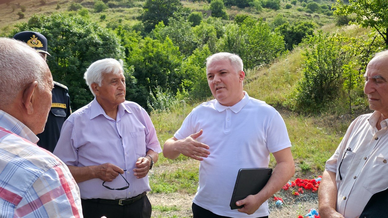Kəlbəcərdə qəbiristanlıqlara baxış keçirilib - Image 10