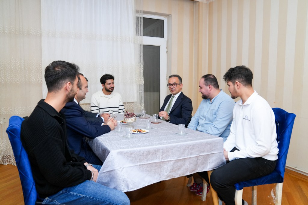 Komitə sədri tələbələrin evini ziyarət edib - Image 2
