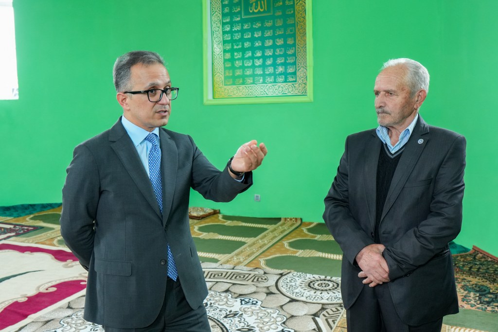 Dövlət Komitəsinin sədri Qusar rayonunda məscidlərin fəaliyyəti ilə tanış olub - Image 5