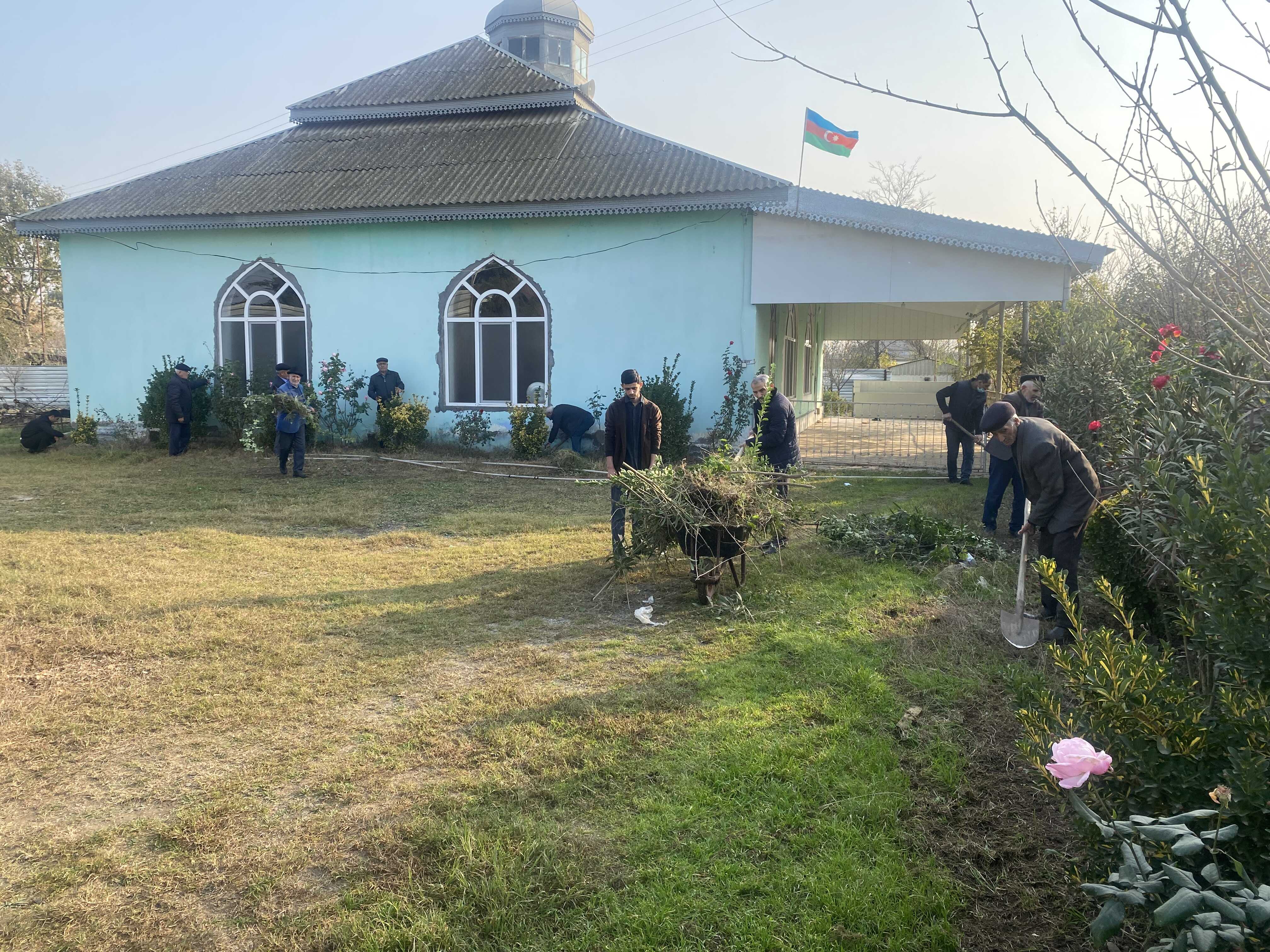 “Yaşıl gələcək naminə” aksiyası davam etdirilir - Image 14