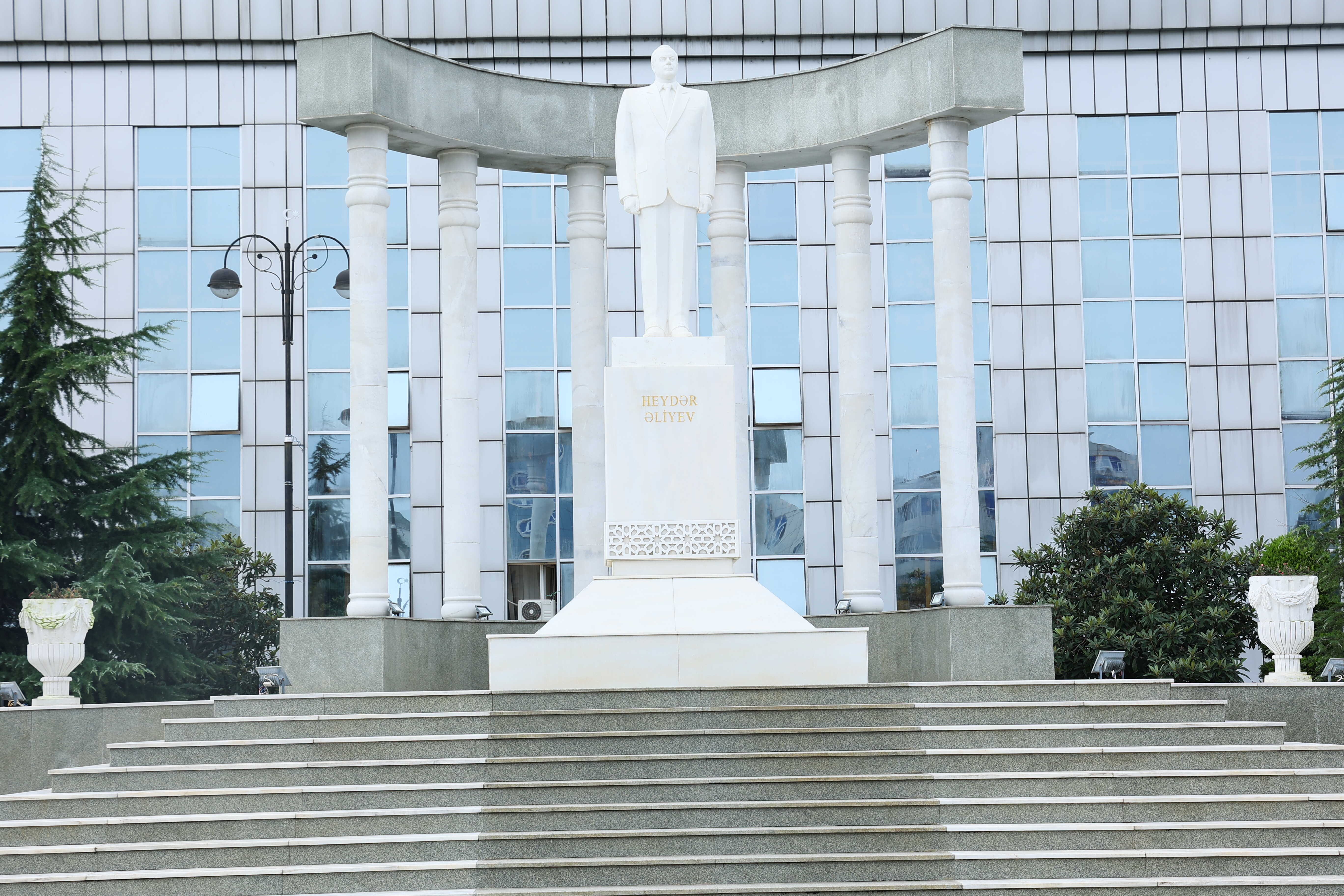 Lənkəranda “Dövlət-din münasibətləri və müasir çağırışlar” mövzusunda regional konfrans keçirilir - Image 2