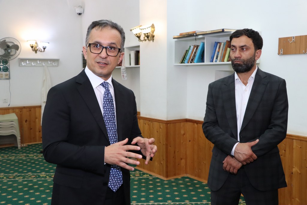 Komitə sədri Xəzər rayonunda yerləşən məscidləri ziyarət edib - Image 12
