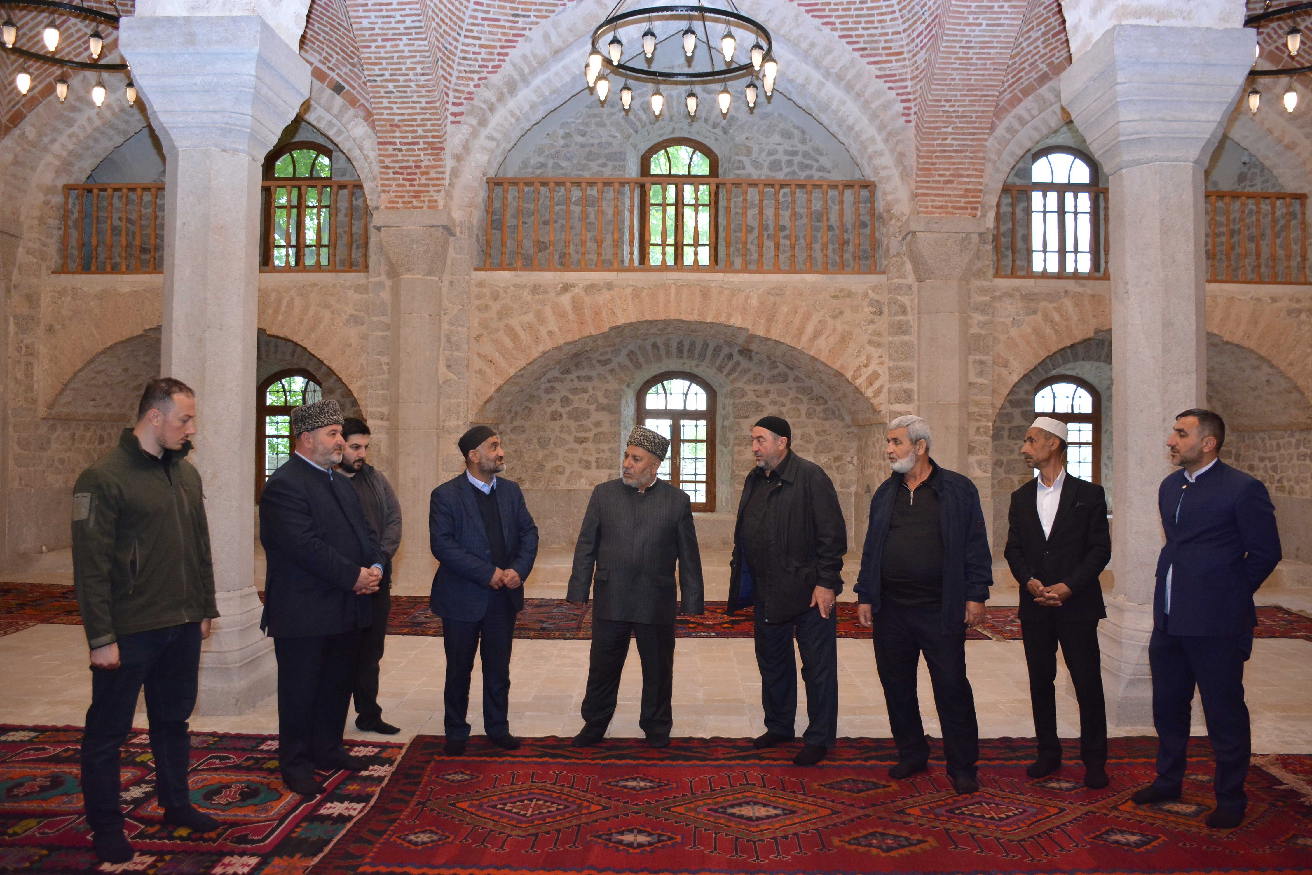 Din xadimləri Qarabağ və Şərqi Zəngəzurdakı tarixi-dini abidələri ziyarət ediblər - Image 9