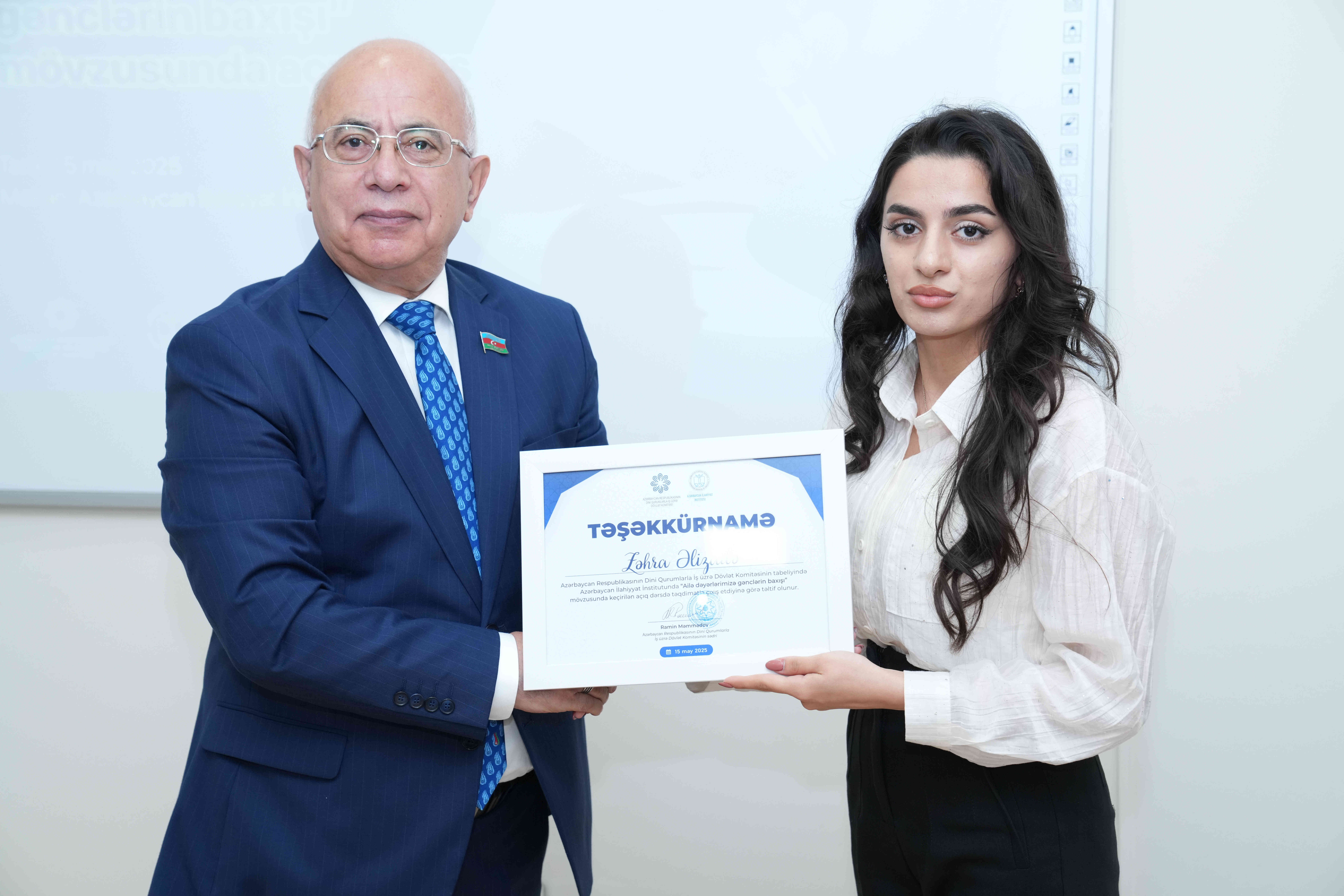 Azərbaycan İlahiyyat İnstitutunda “Ailə dəyərlərimizə gənclərin baxışı” mövzusunda açıq dərs formatında tədbir keçirilib - Image 16