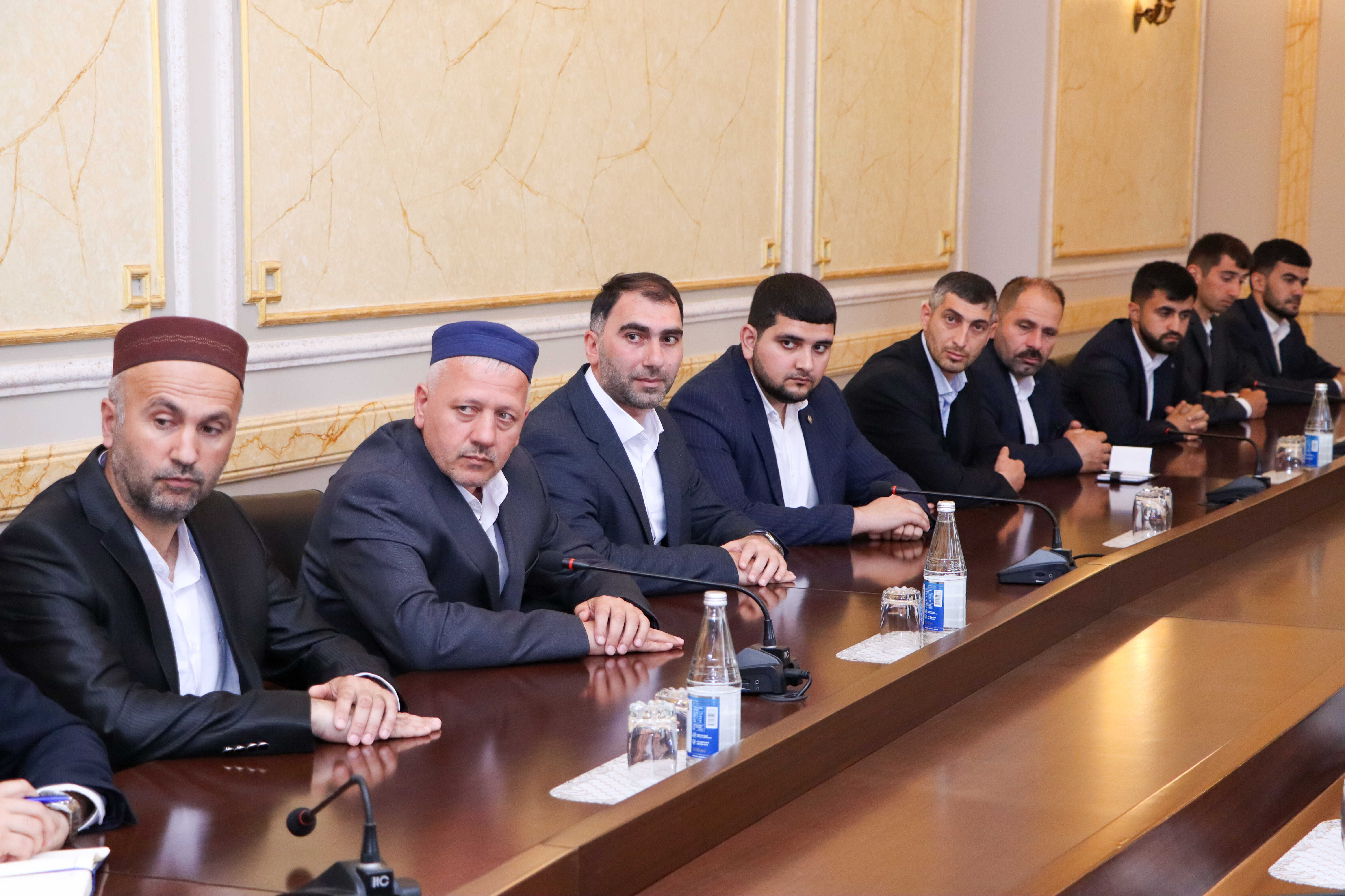 Komitə sədri yeni təyinat alan din xadimləri ilə görüşüb - Image 11