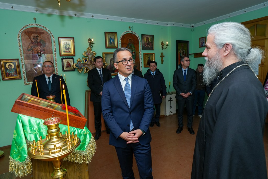 Dövlət Komitəsinin sədri Sumqayıtda dini ibadətgahları ziyarət edib - Image 12