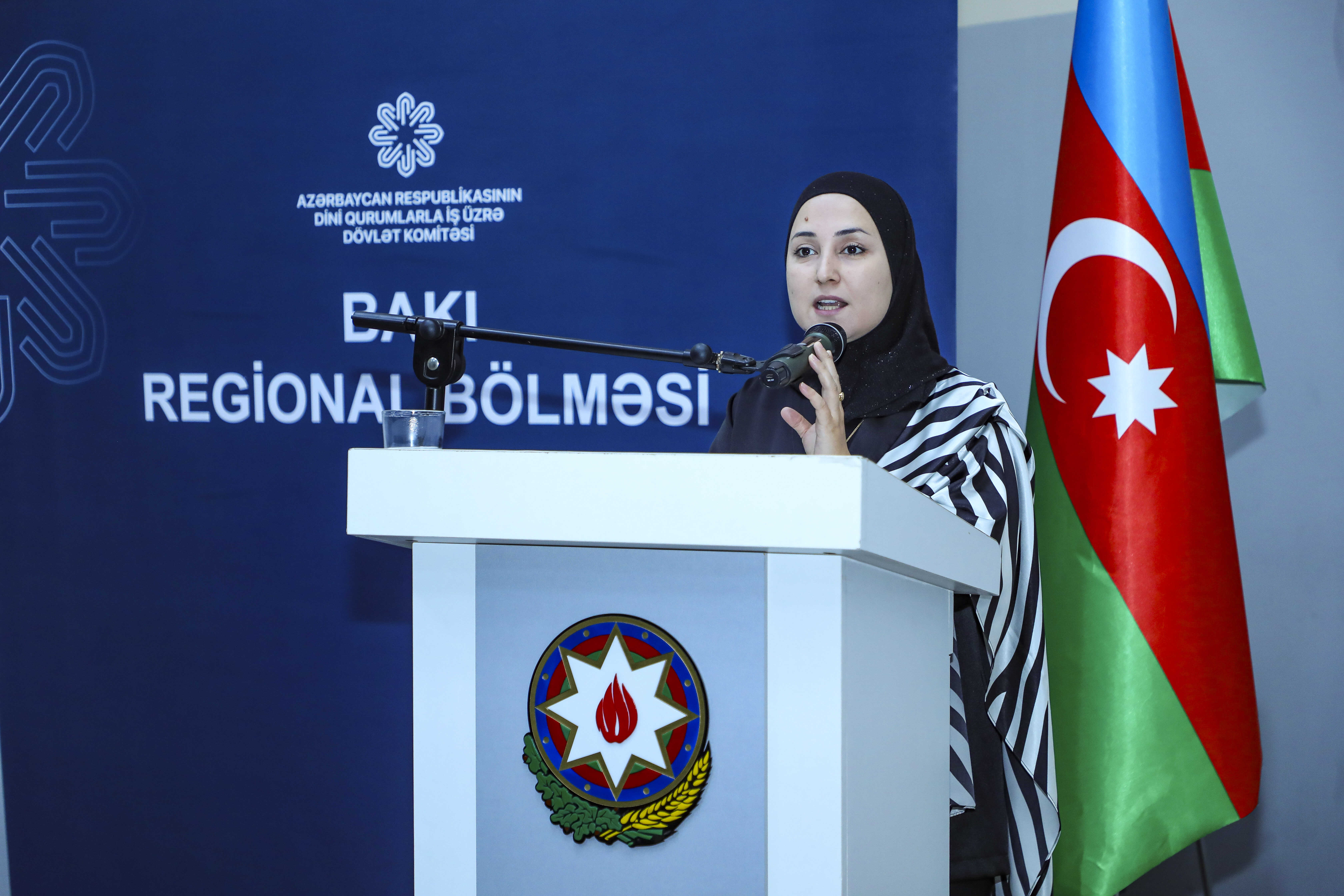 Sabunçu rayonunda “Bir bayraq altında həmrəylik və vətənpərvərlik” mövzusunda konfrans keçirilib - Image 8