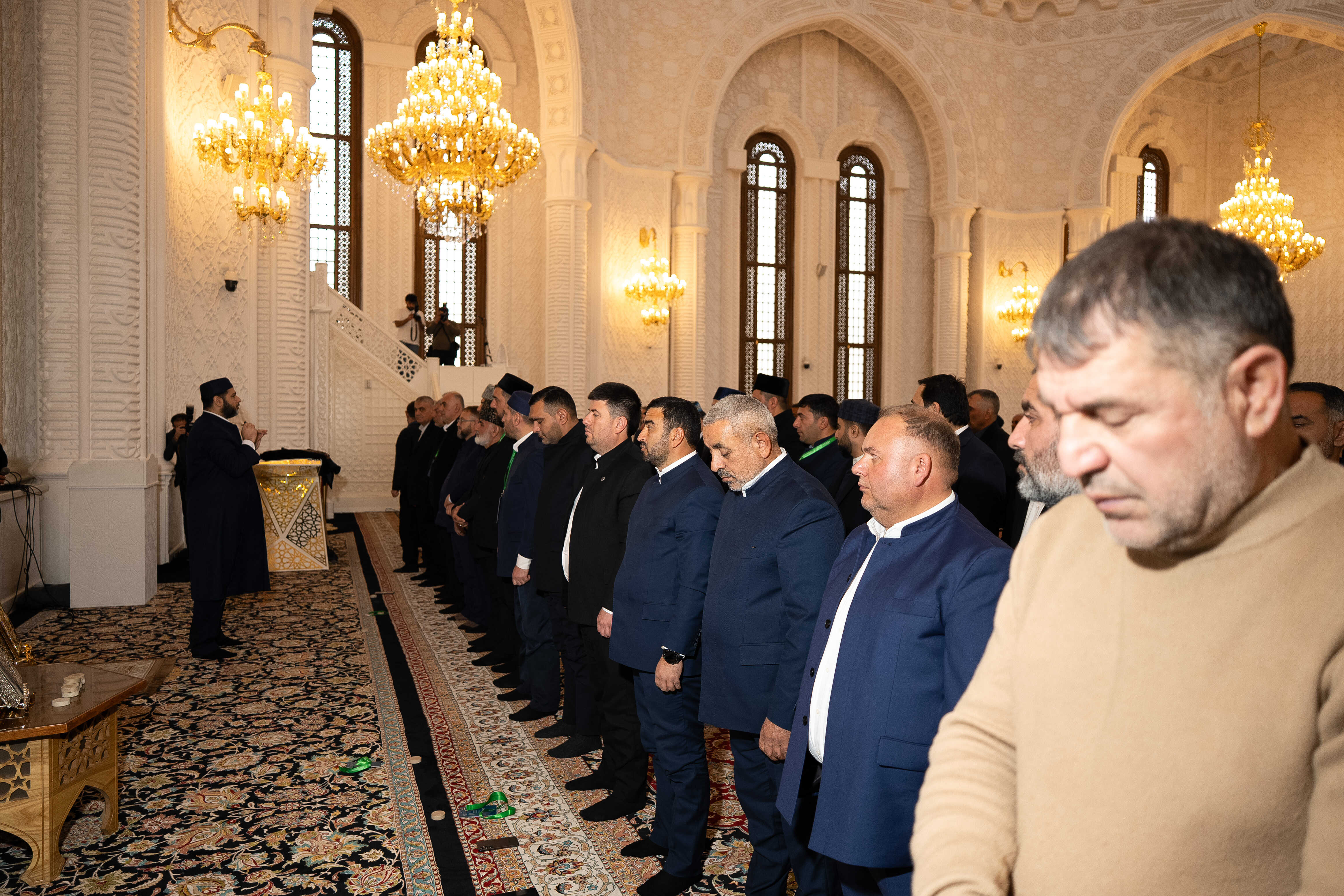 Azərbaycan Din Xadimlərinin II Forumunun iştirakçıları Heydər məscidini ziyarət ediblər - Image 2