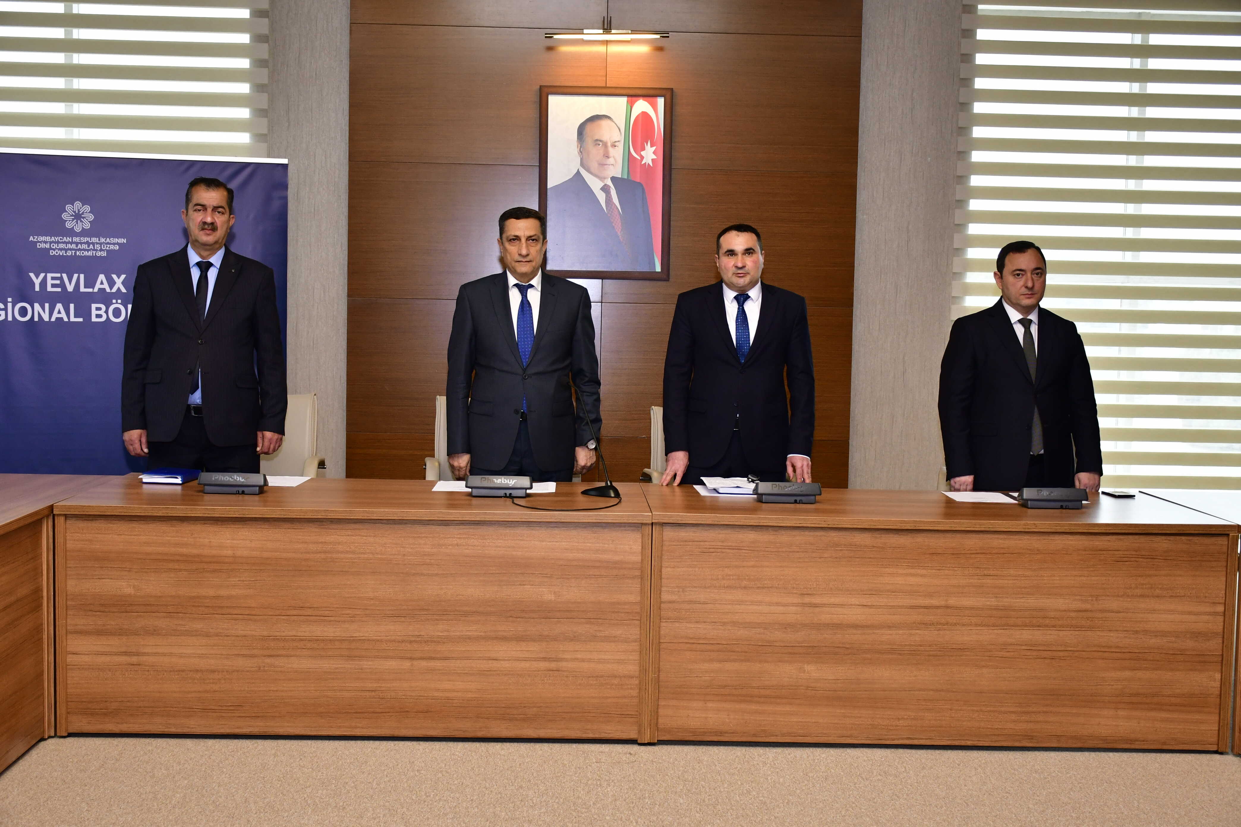 Ağdaşda “Dini məzhəbçilik meyillərinin milli birliyə və dini təhlükəsizliyə təsiri” mövzusunda konfrans keçirilib - Image 1