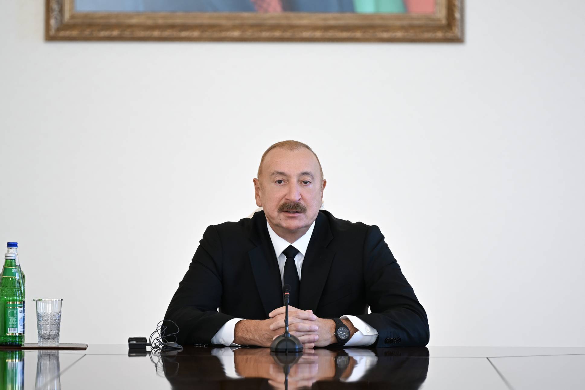 Prezident İlham Əliyev Bakıda keçirilən beynəlxalq konfransların iştirakçılarını qəbul edib - Image 9