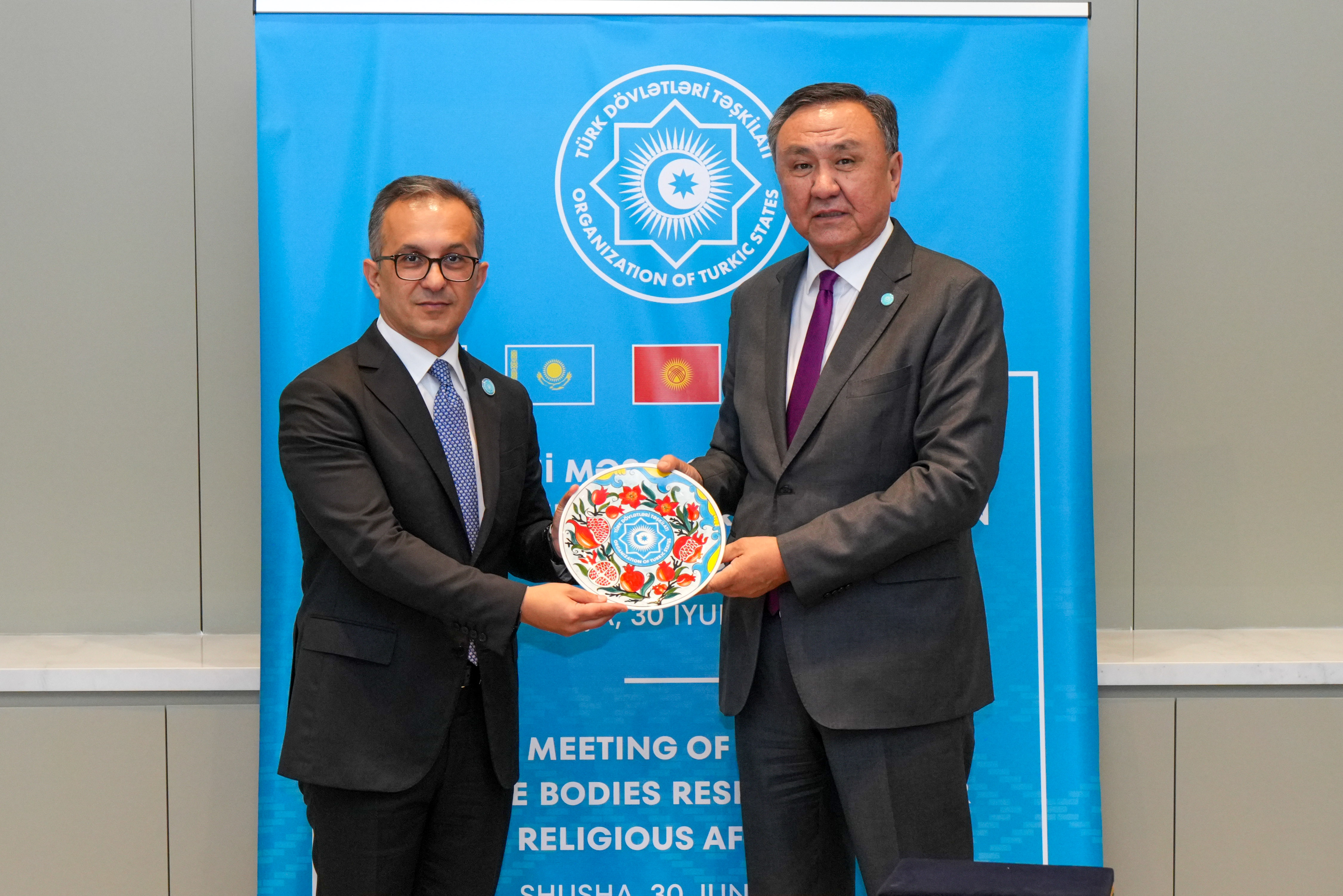 Dövlət Komitəsinin sədri Ramin Məmmədov TDT-nin Baş katibi Kubanıçbek Ömüralıyev ilə görüşüb - Image 5