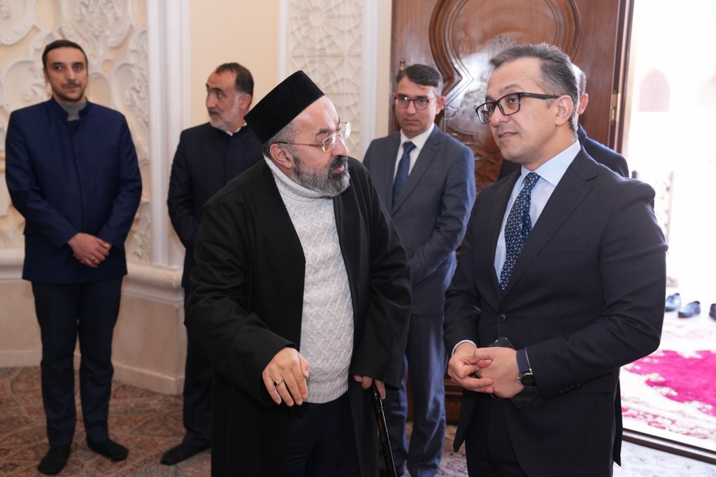 Komitə sədri Gəncədə din xadimləri ilə görüşüb - Image 15