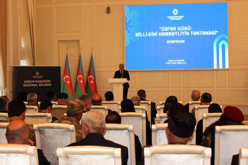 Gəncədə “Zəfər Günü milli-dini həmrəyliyin təntənəsi” mövzusunda tədbir keçirilib - Image 9