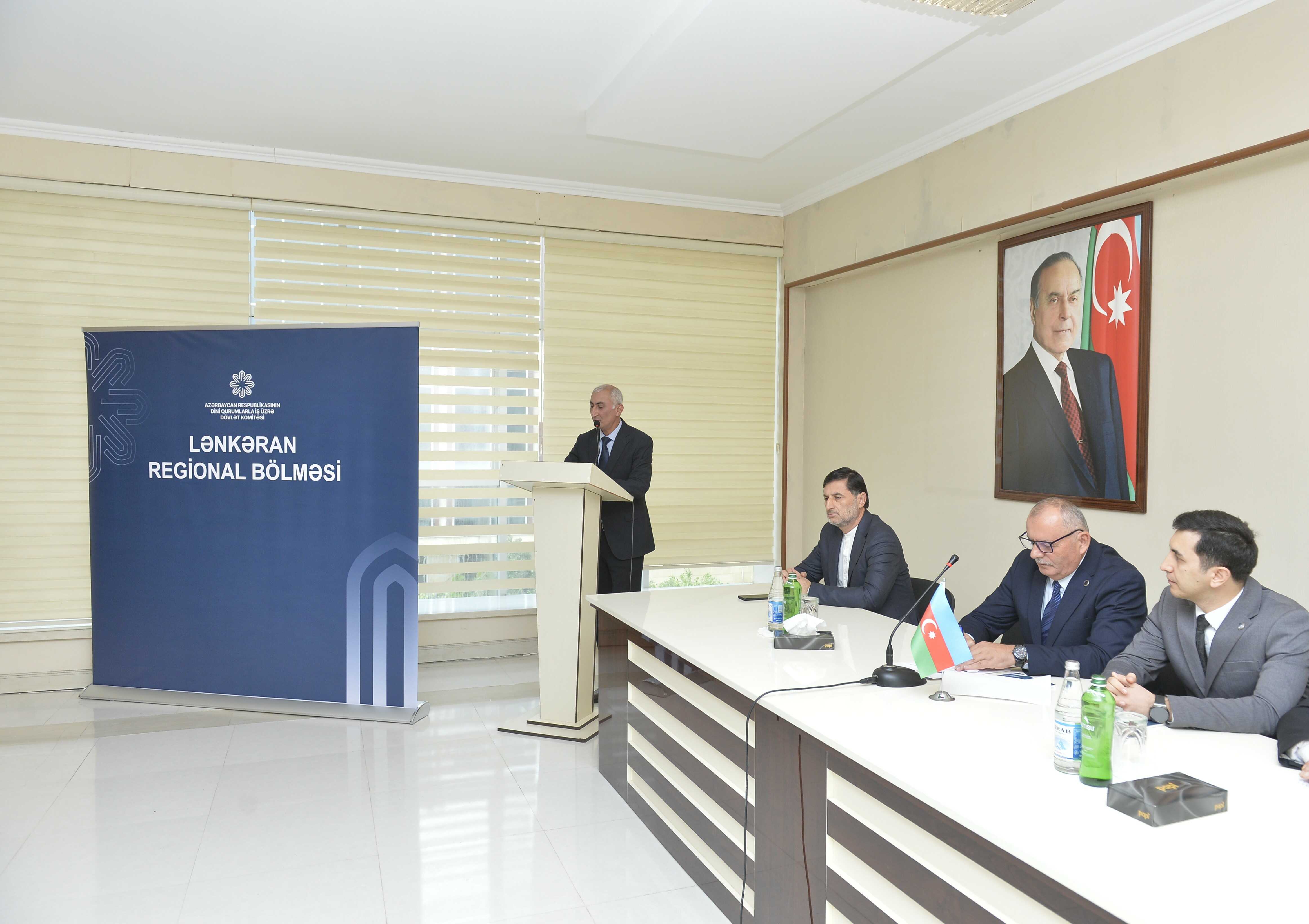 Lənkəranda “Zəfər Günü: Milli-dini həmrəyliyin təntənəsi” mövzusunda konfrans keçirilib - Image 7
