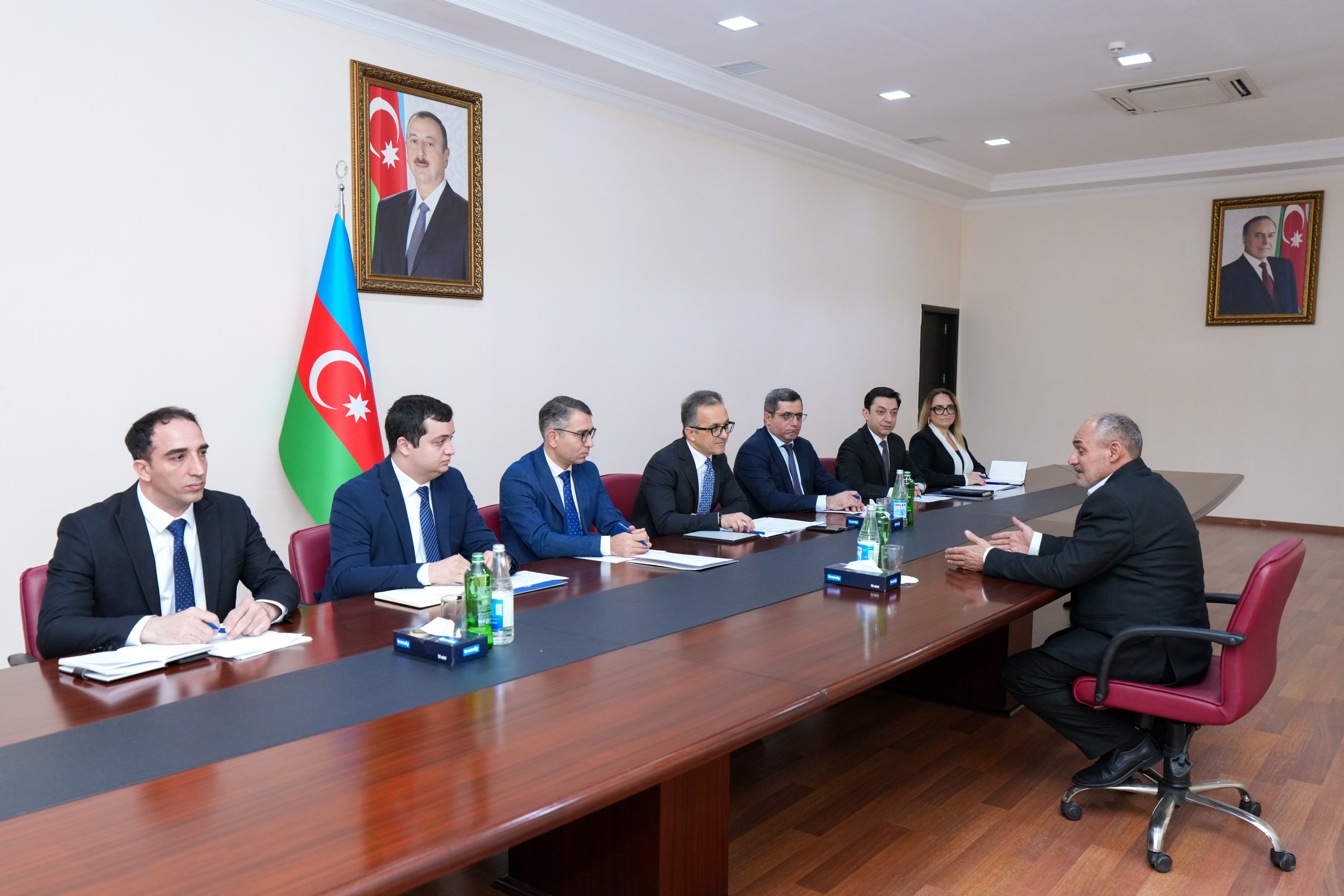Dövlət Komitəsinin sədri Salyan rayonunda vətəndaşları qəbul edib