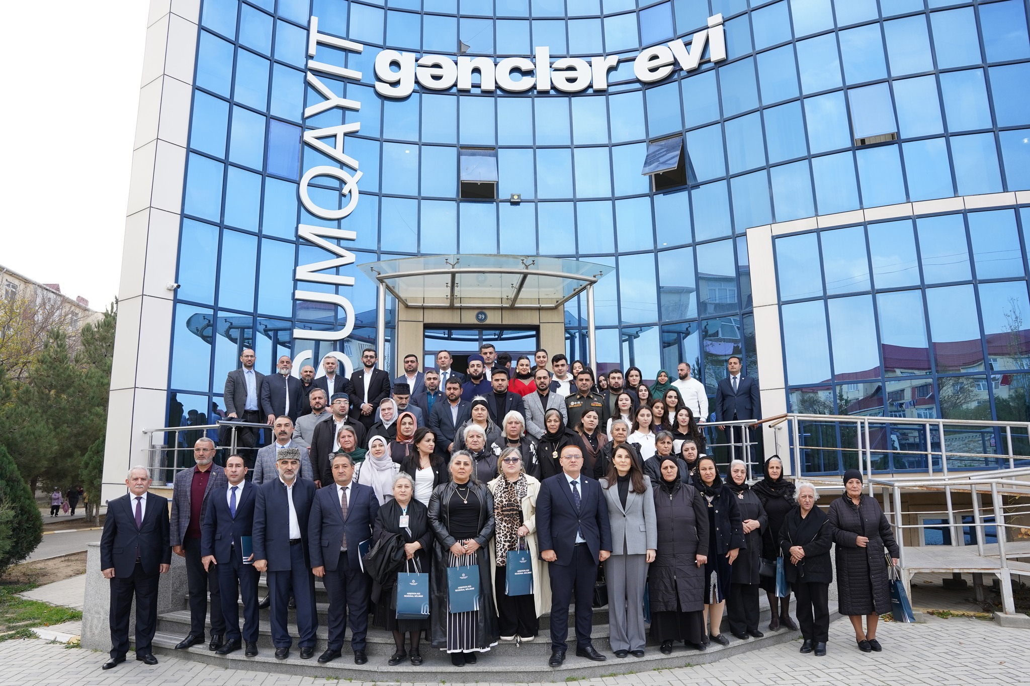 Sumqayıtda “Zəfər Günü və qəhrəmanlıq tariximiz” mövzusunda konfrans keçirilib - Image 16