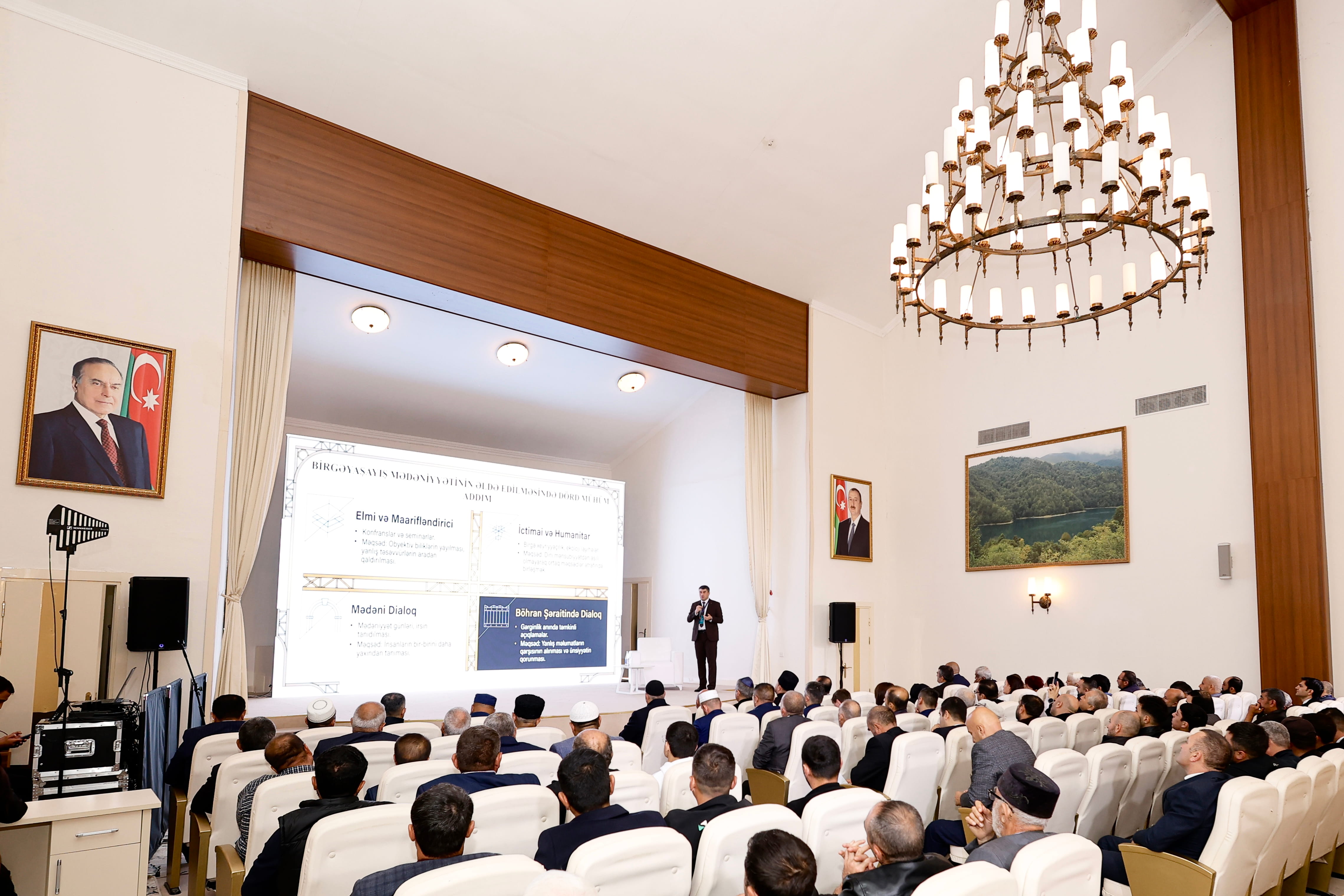 Göygöldə “Birgəyaşayış mədəniyyətinin təşviqində din xadimlərinin rolu: Nəzəriyyədən strateji fəaliyyətə" mövzusunda təlim keçirilib - Image 3
