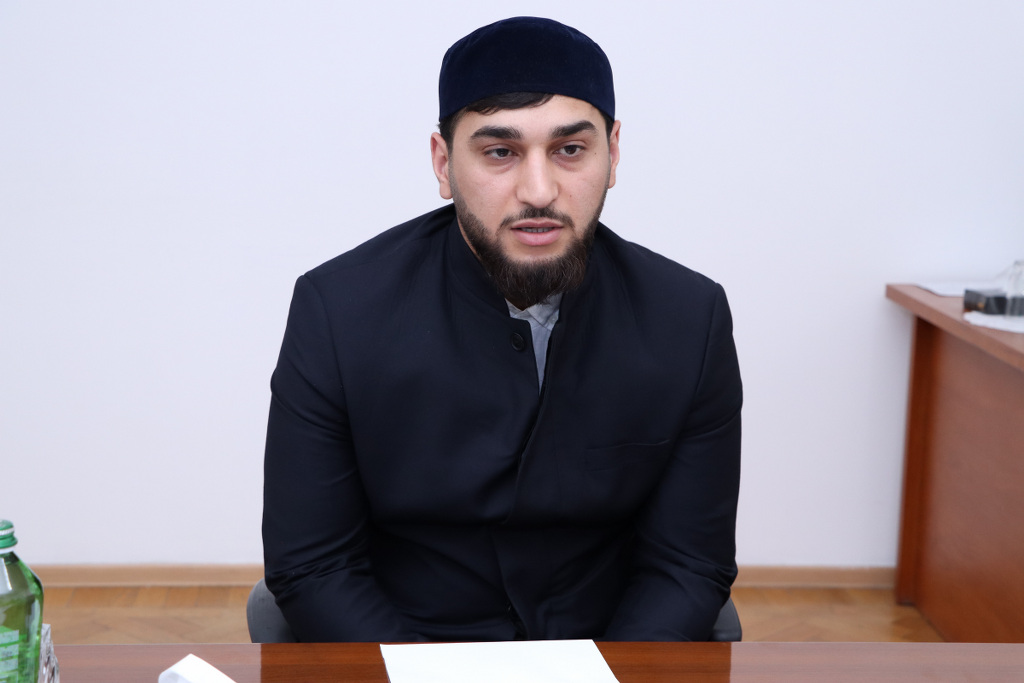 Dövlət Komitəsinin sədri Ağsuda vətəndaşların müraciətlərini dinləyib - Image 9