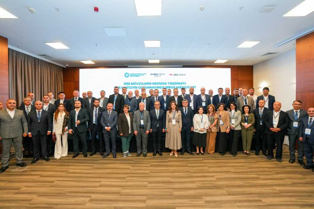 “Dini mövzuların mediada təqdimatı: dini sabitliyin qorunmasında birgə məsuliyyət” mövzusunda konfrans başa çatıb - Image 34