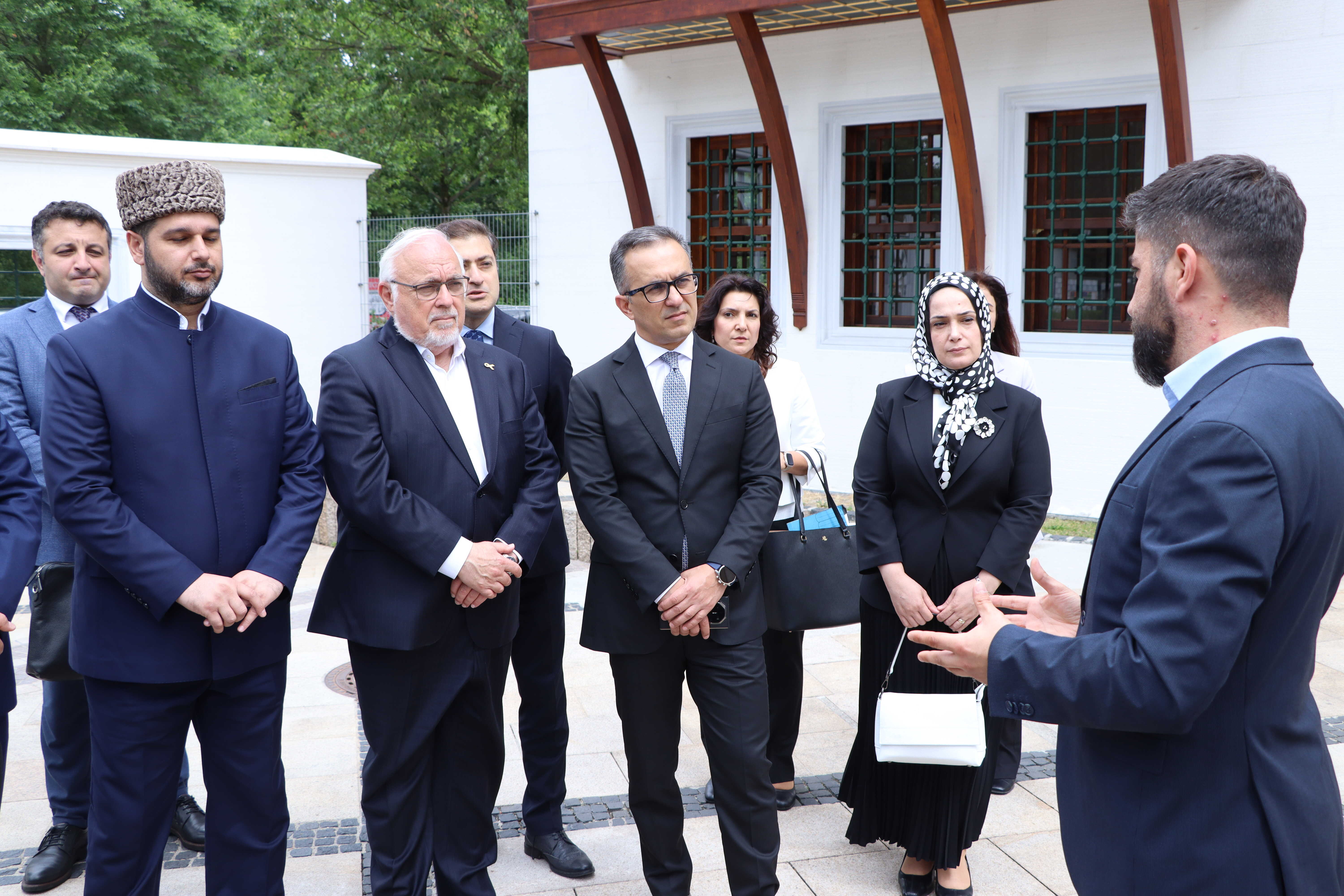 Berlin şəhərində yerləşən “Şəhidlik” məscidi ziyarət olunub - Image 4