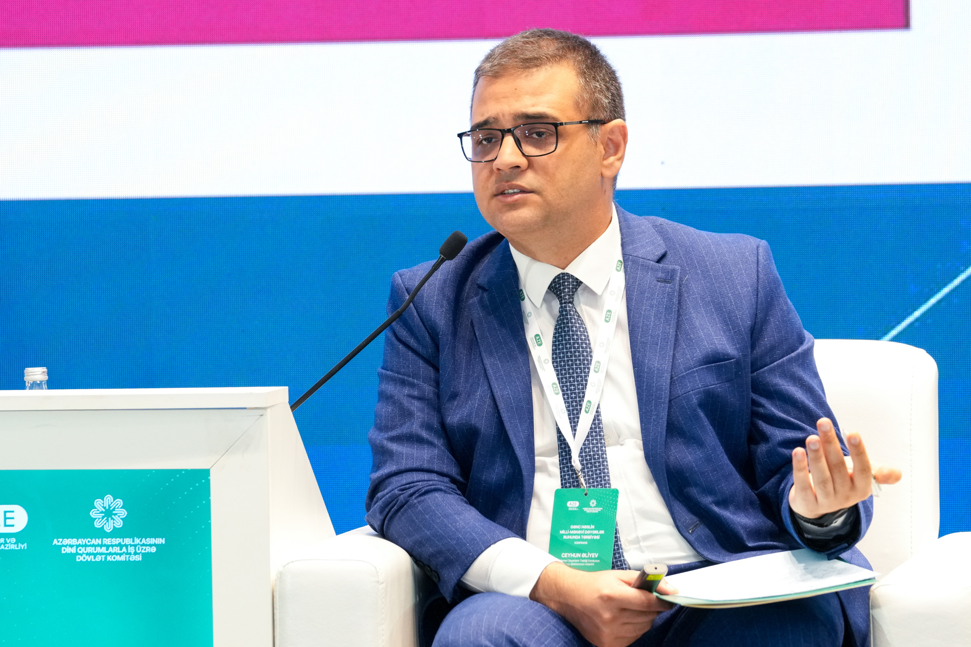 “Gənc nəslin milli-mənəvi dəyərlər ruhunda tərbiyəsi” mövzusunda konfrans işini yekunlaşdırıb - Image 8