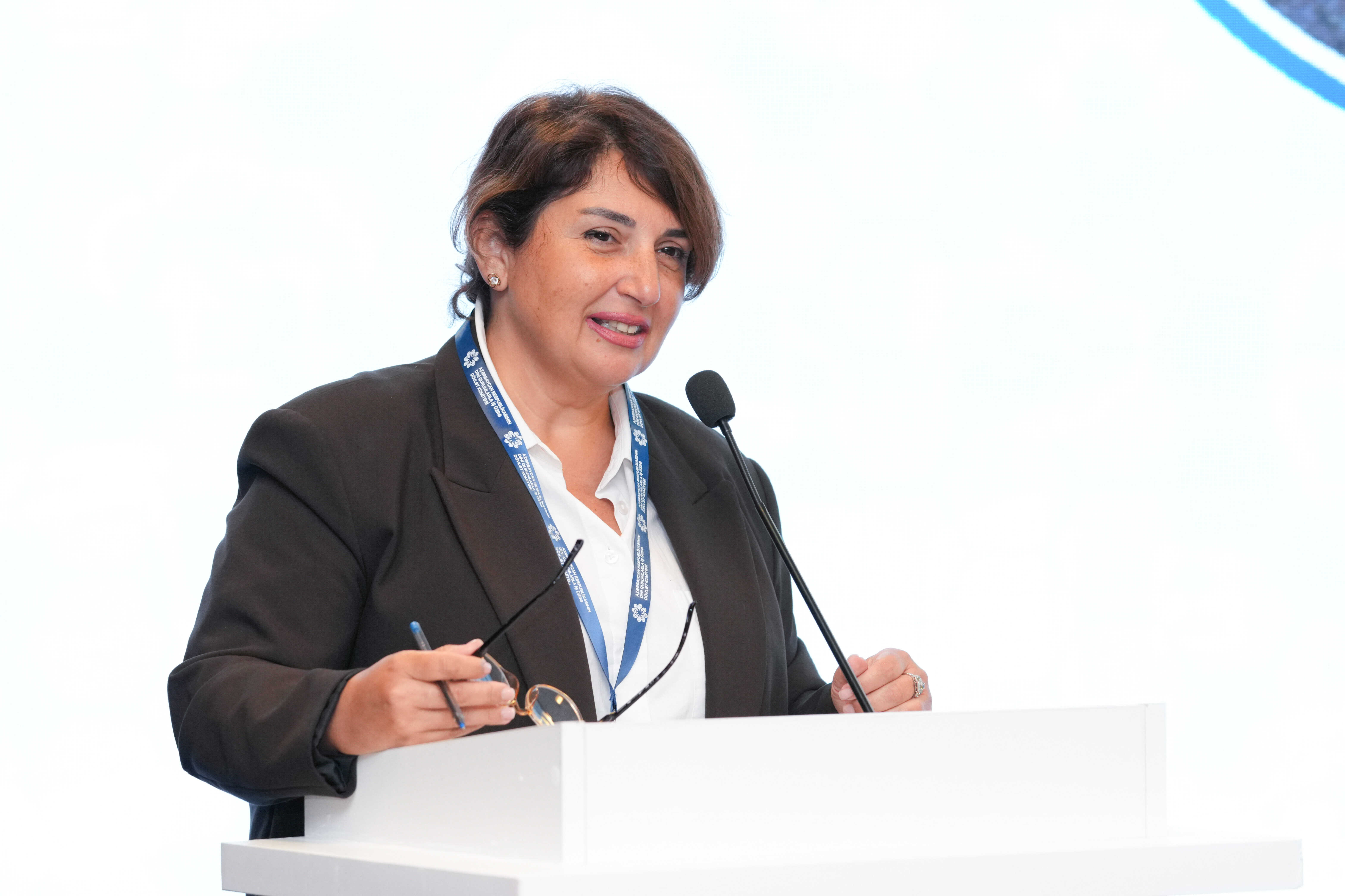 “Dini mövzuların mediada təqdimatı: dini sabitliyin qorunmasında birgə məsuliyyət” mövzusunda konfrans başa çatıb - Image 8