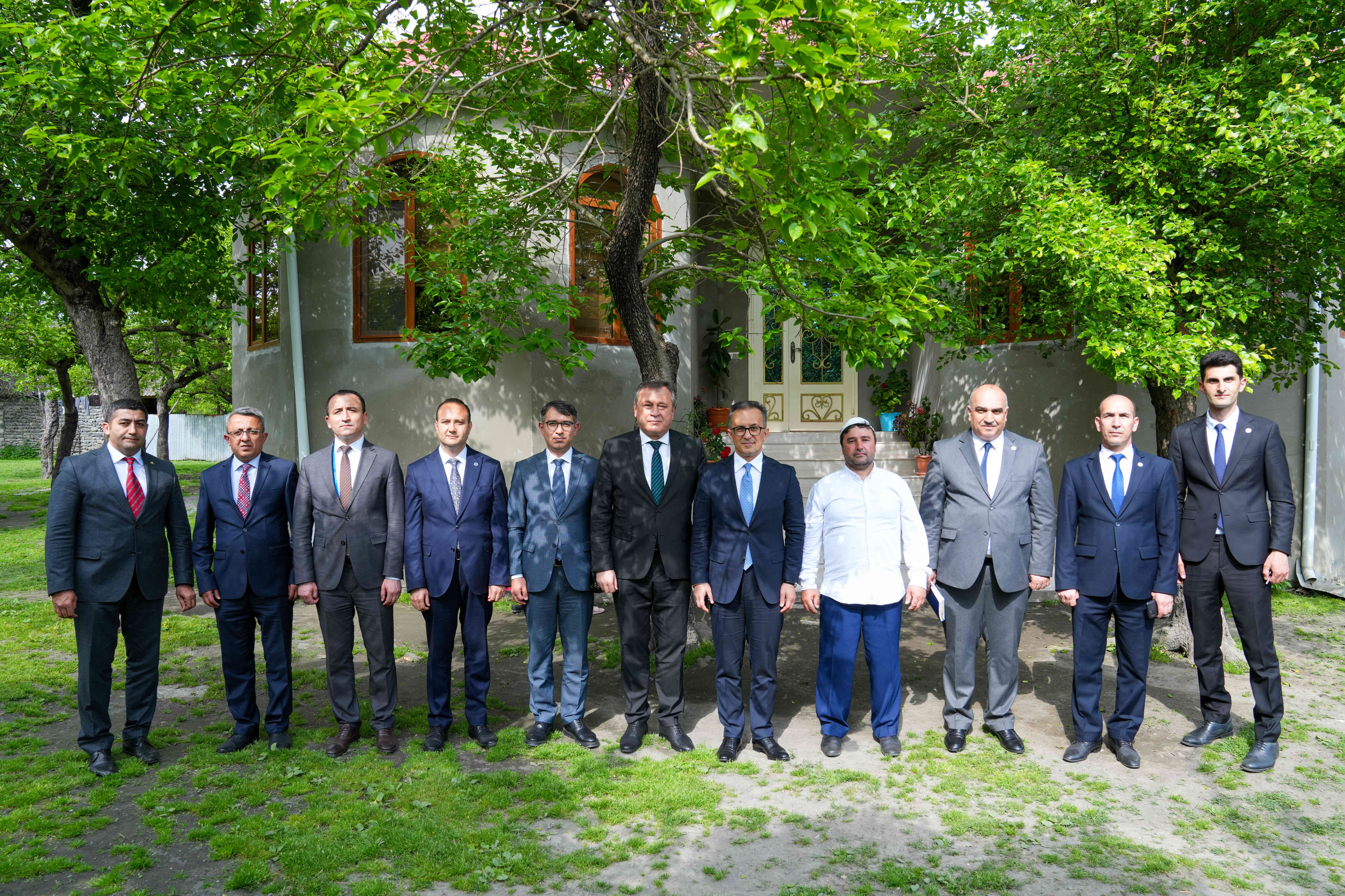 Dövlət Komitəsinin sədri Zaqatalada tələbənin evini ziyarət edib - Image 3
