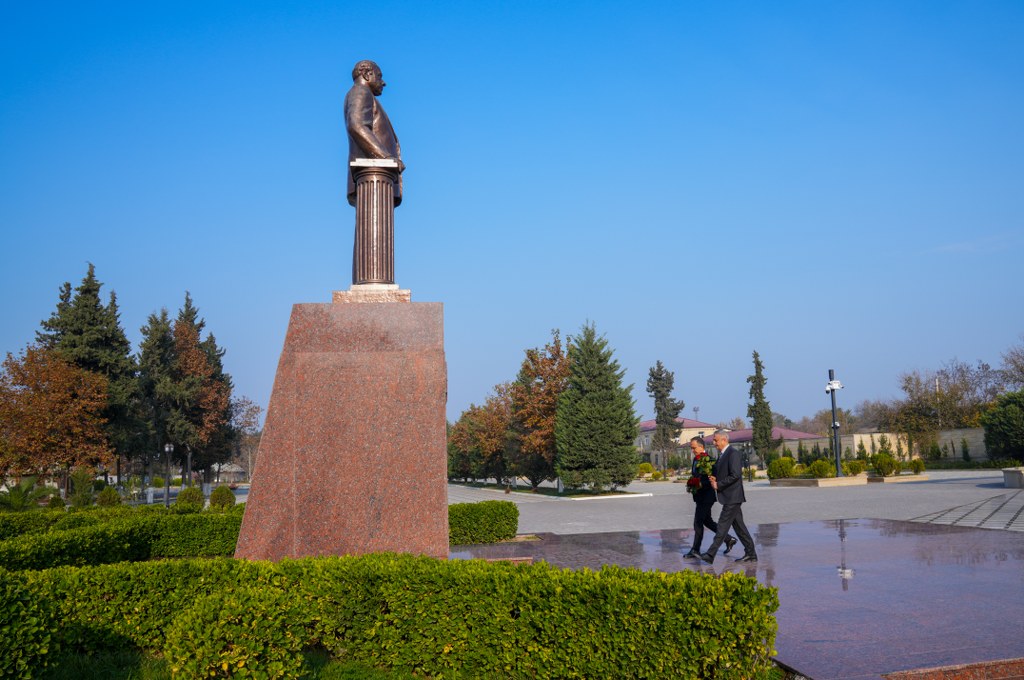 Dövlət Komitəsinin sədri İmişlidə vətəndaşları qəbul edib - Image 1