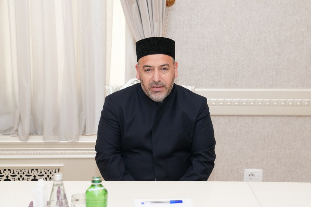 Dövlət Komitəsinin sədri Abşeronda vətəndaşları qəbul edib - Image 7
