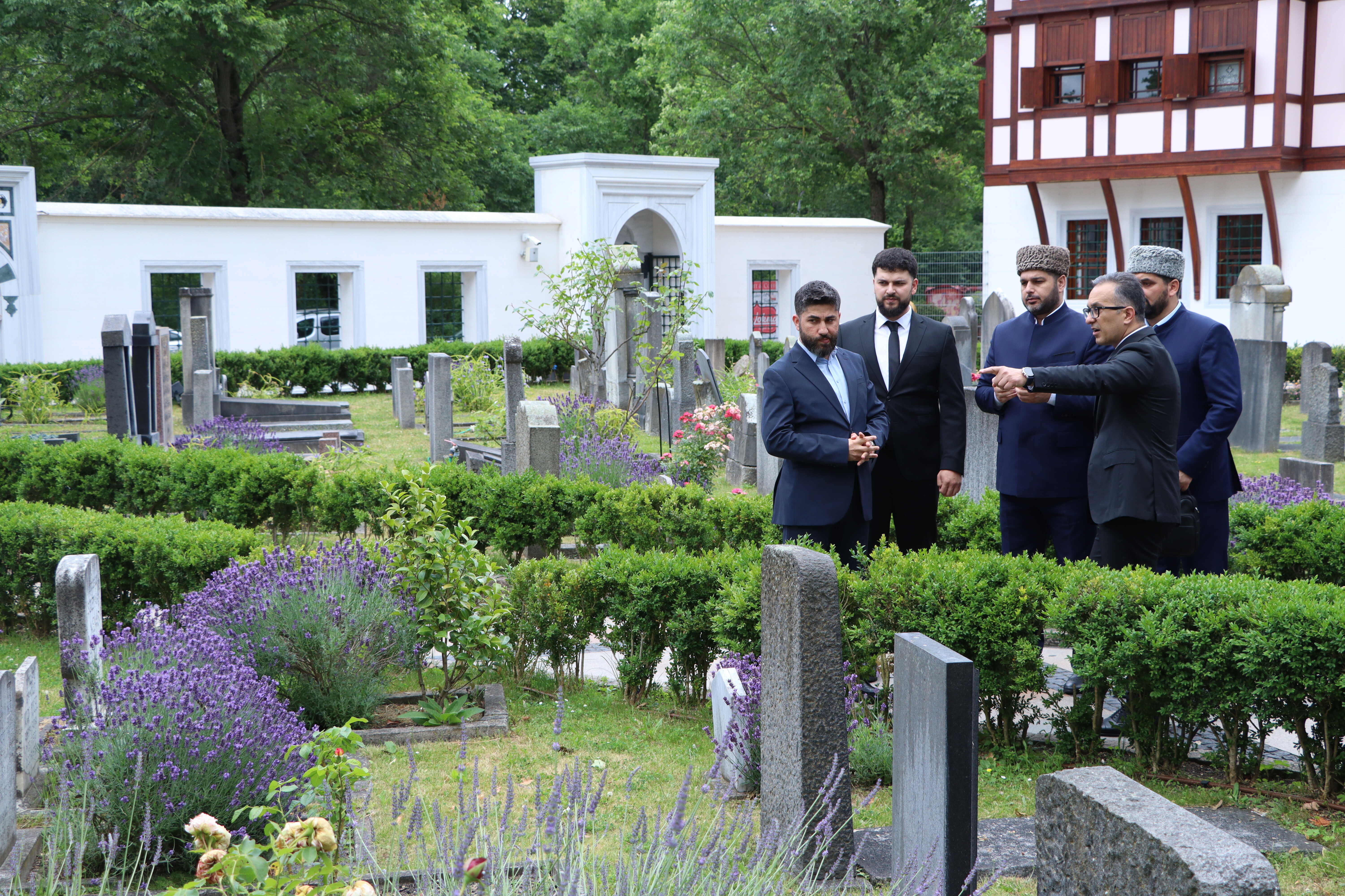 Berlin şəhərində yerləşən “Şəhidlik” məscidi ziyarət olunub - Image 2