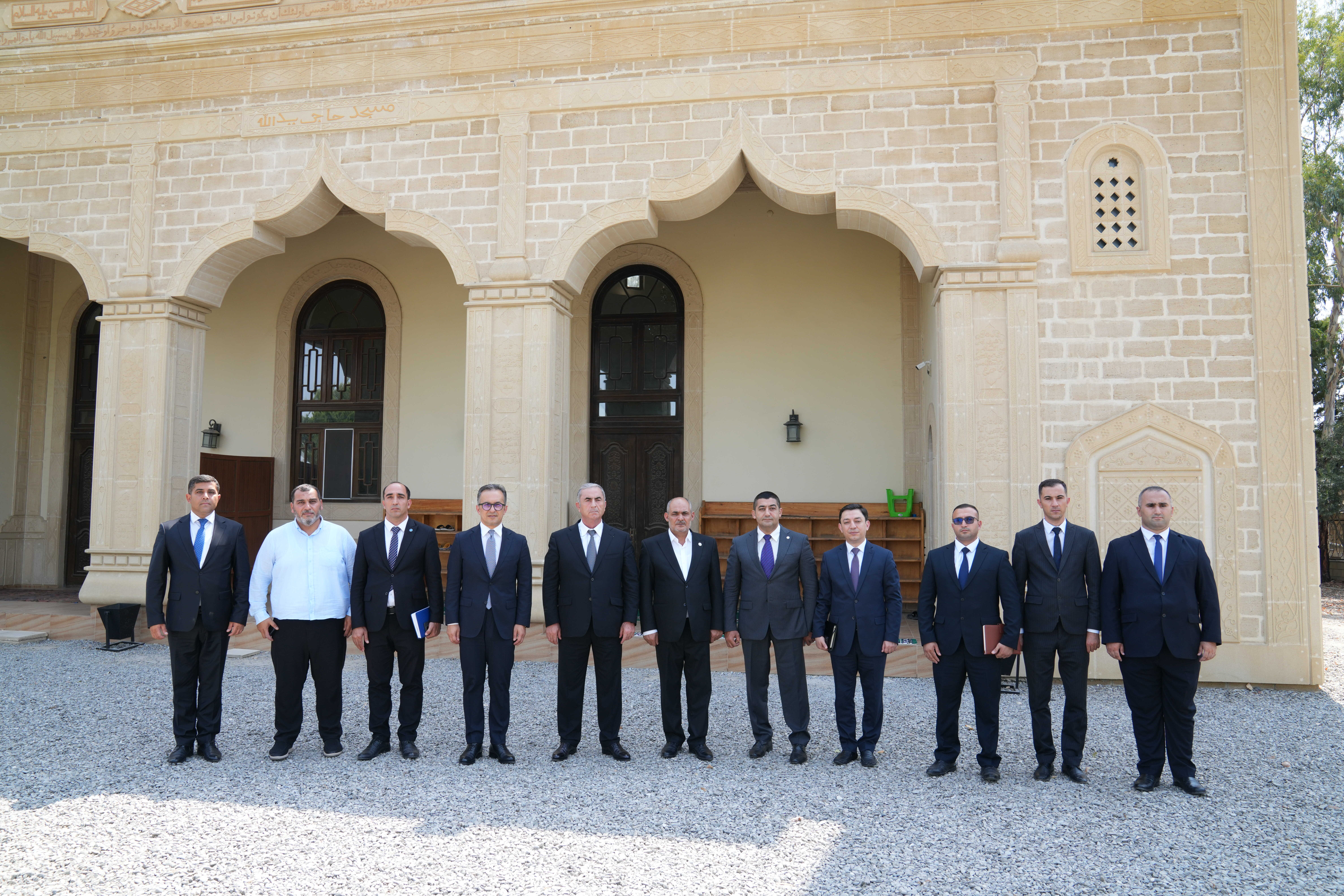 Dövlət Komitəsinin sədri Hacıqabul rayonundakı məscidləri ziyarət edib - Image 4