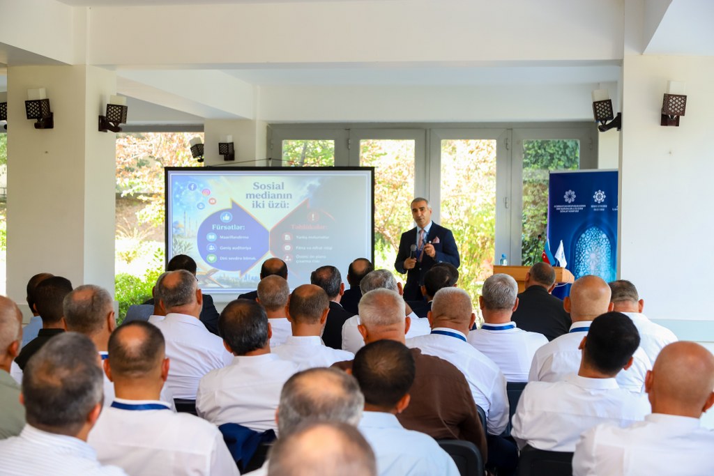 Lənkəranda “Peşəkar dini fəaliyyət: müasir çağırışlar kontekstində” mövzusunda seminar-treninq keçirilib - Image 16