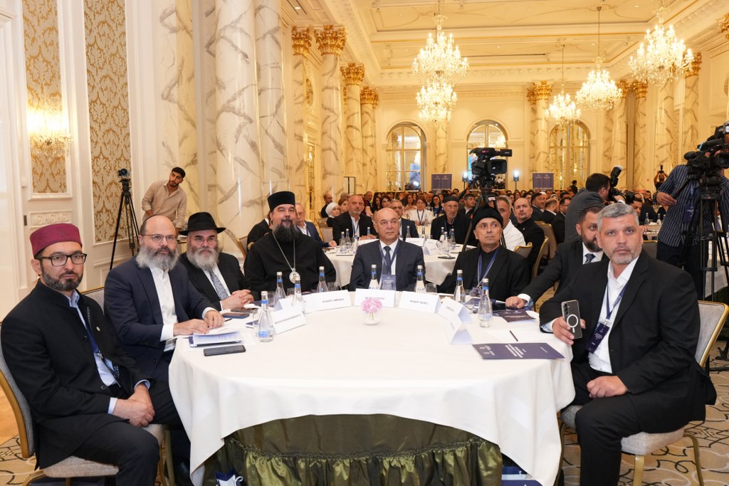 Bakıda “Tarixi-dini abidələrin qorunması: çağırışlar və perspektivlər” mövzusunda konfrans keçirilir - Image 7