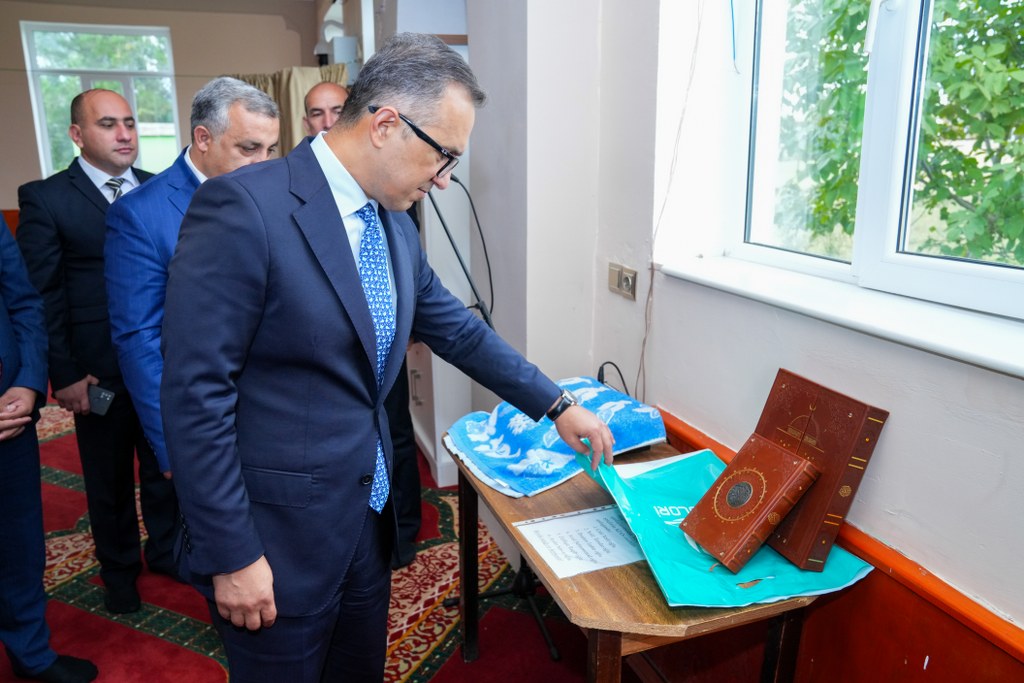 Dövlət Komitəsinin sədri Şabran rayonunda məscidlərin fəaliyyəti ilə tanış olub - Image 2