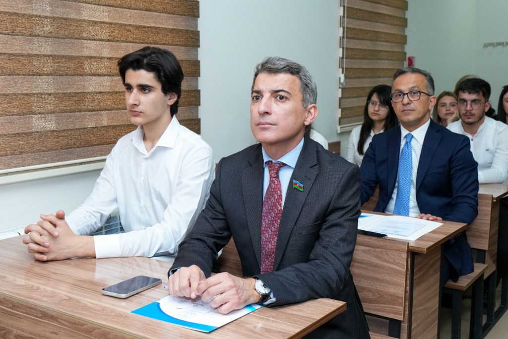 Azərbaycan İlahiyyat İnstitutunda “Ailə dəyərləri” mövzusunda açıq dərs keçirilib - Image 3