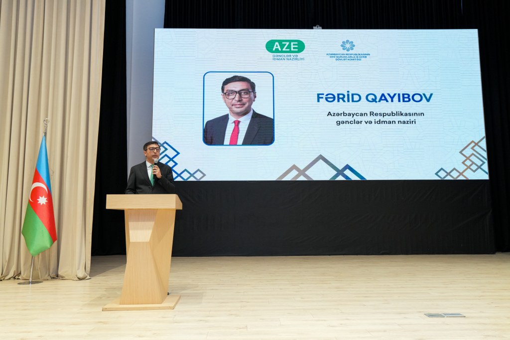 “Dini maarifləndirmə və gənclərlə iş” mövzusunda təlim proqramının açılış mərasimi keçirilib - Image 7