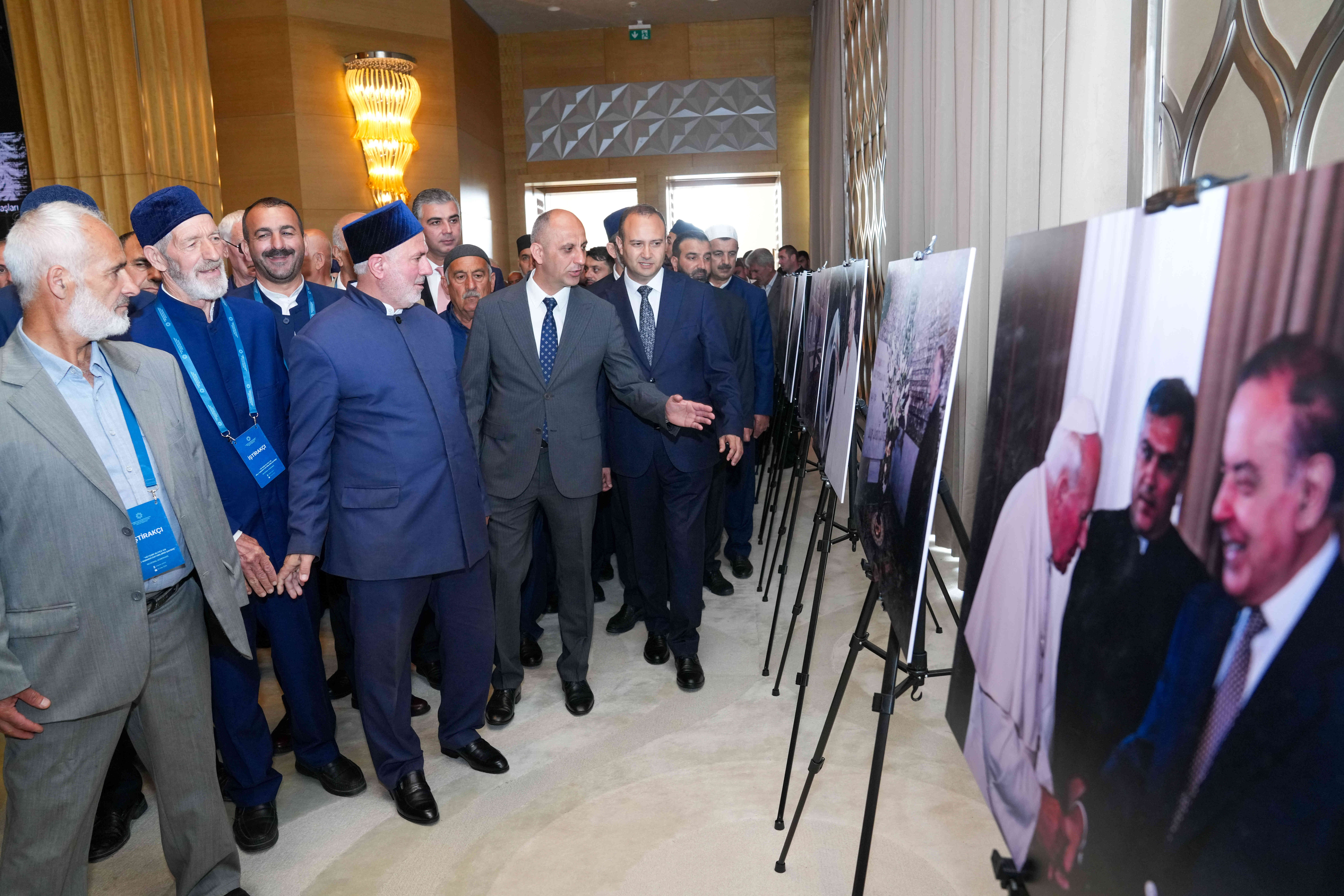 Qəbələdə “Heydər Əliyev və milli-mənəvi dəyərlərə qayıdış” mövzusunda regional konfrans keçirilir - Image 15