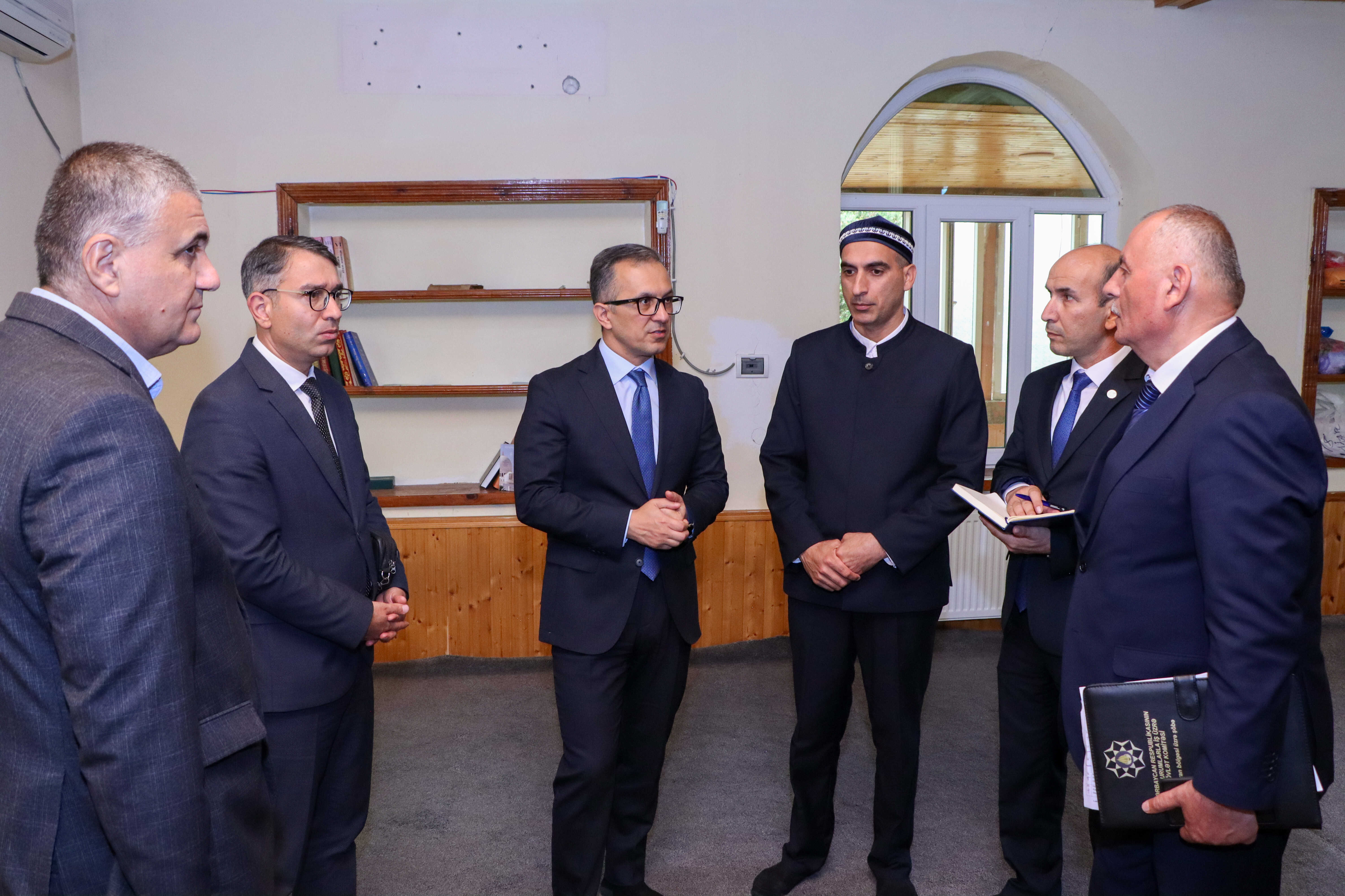 Komitə sədri Astarada yerləşən dini ibadətgahların fəaliyyəti ilə tanış olub - Image 2