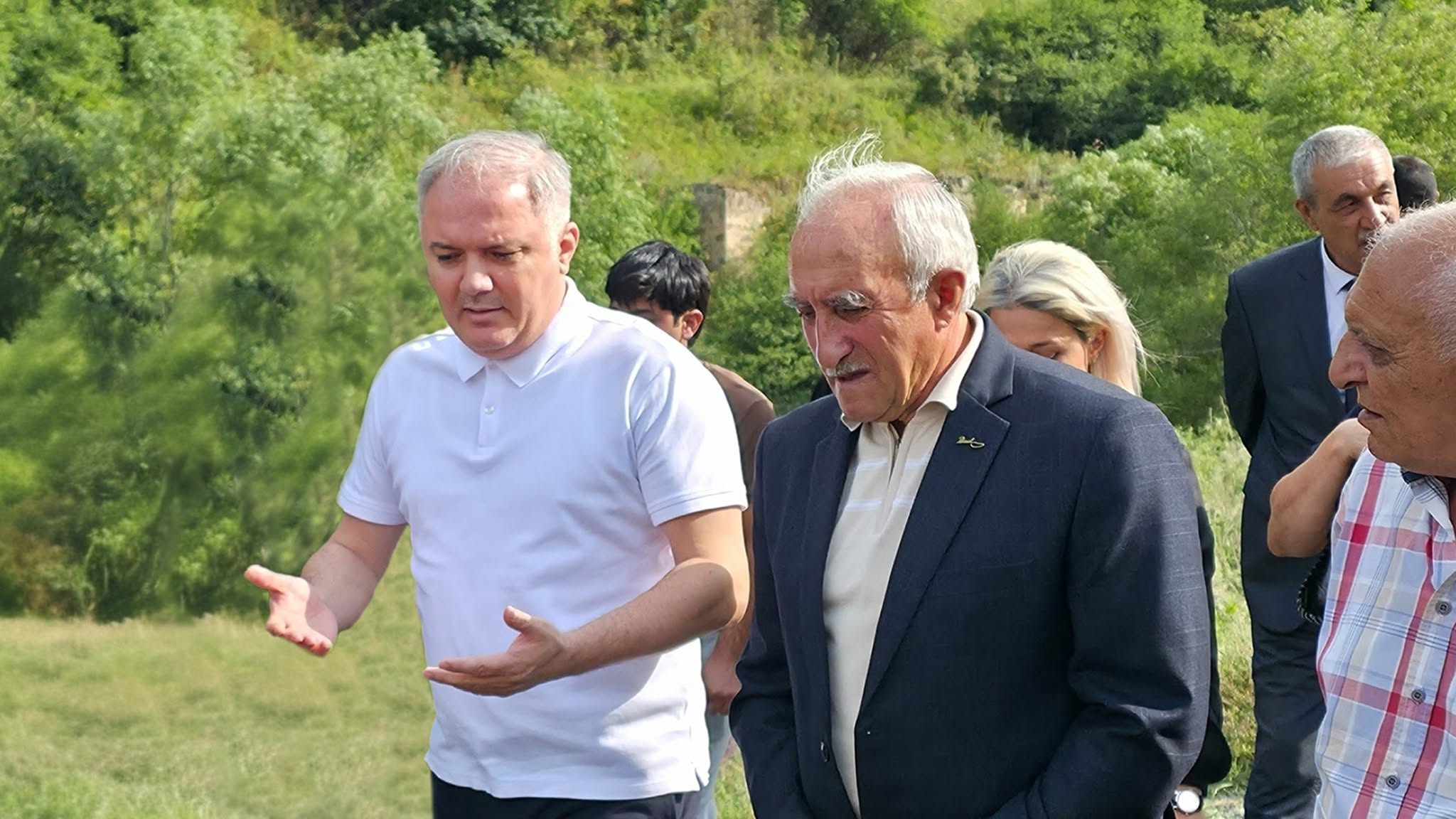 Kəlbəcərdə qəbiristanlıqlara baxış keçirilib - Image 9