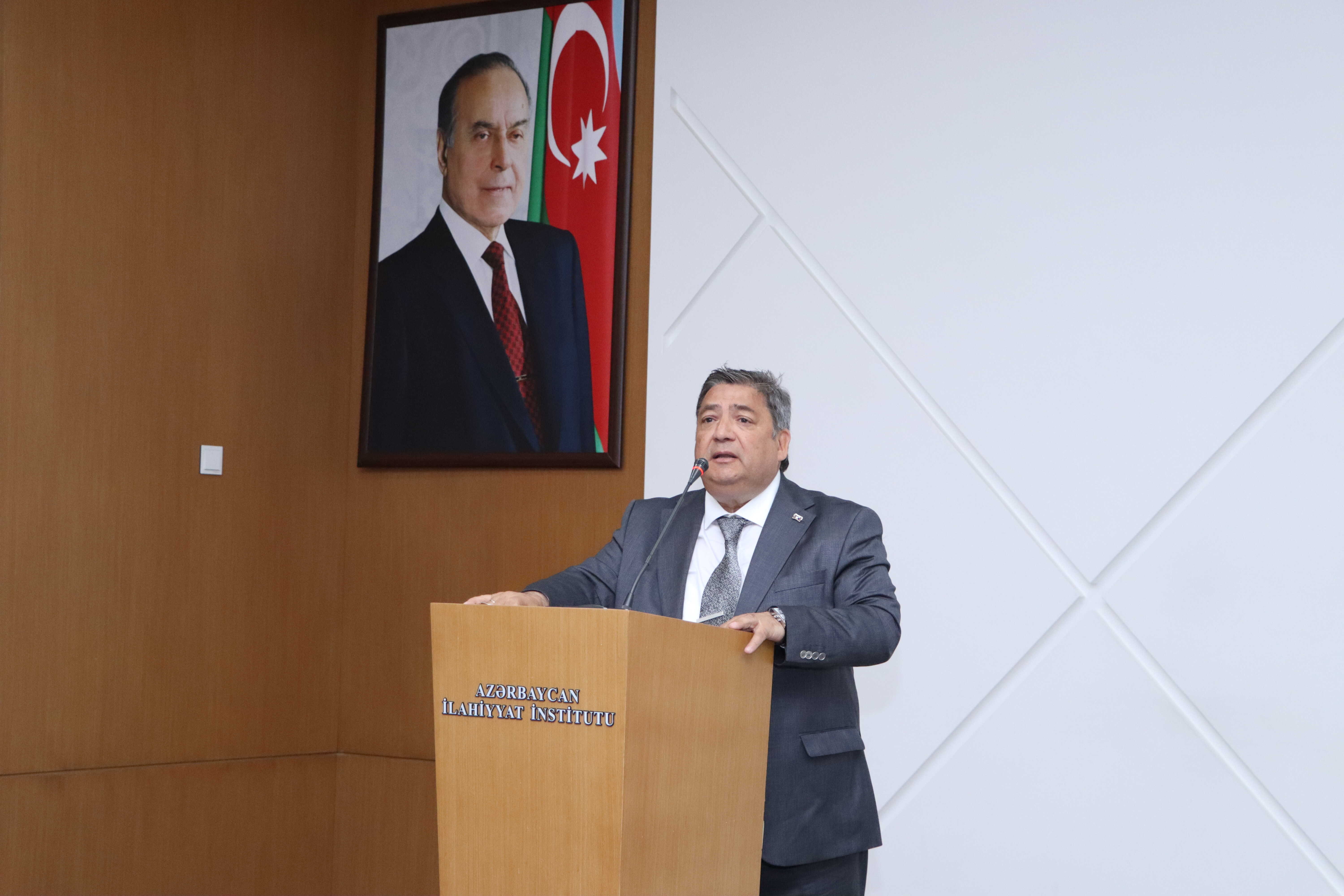 “Halal iqtisadiyyat” adlı dərs vəsaitinin təqdimatı keçirilib - Image 2