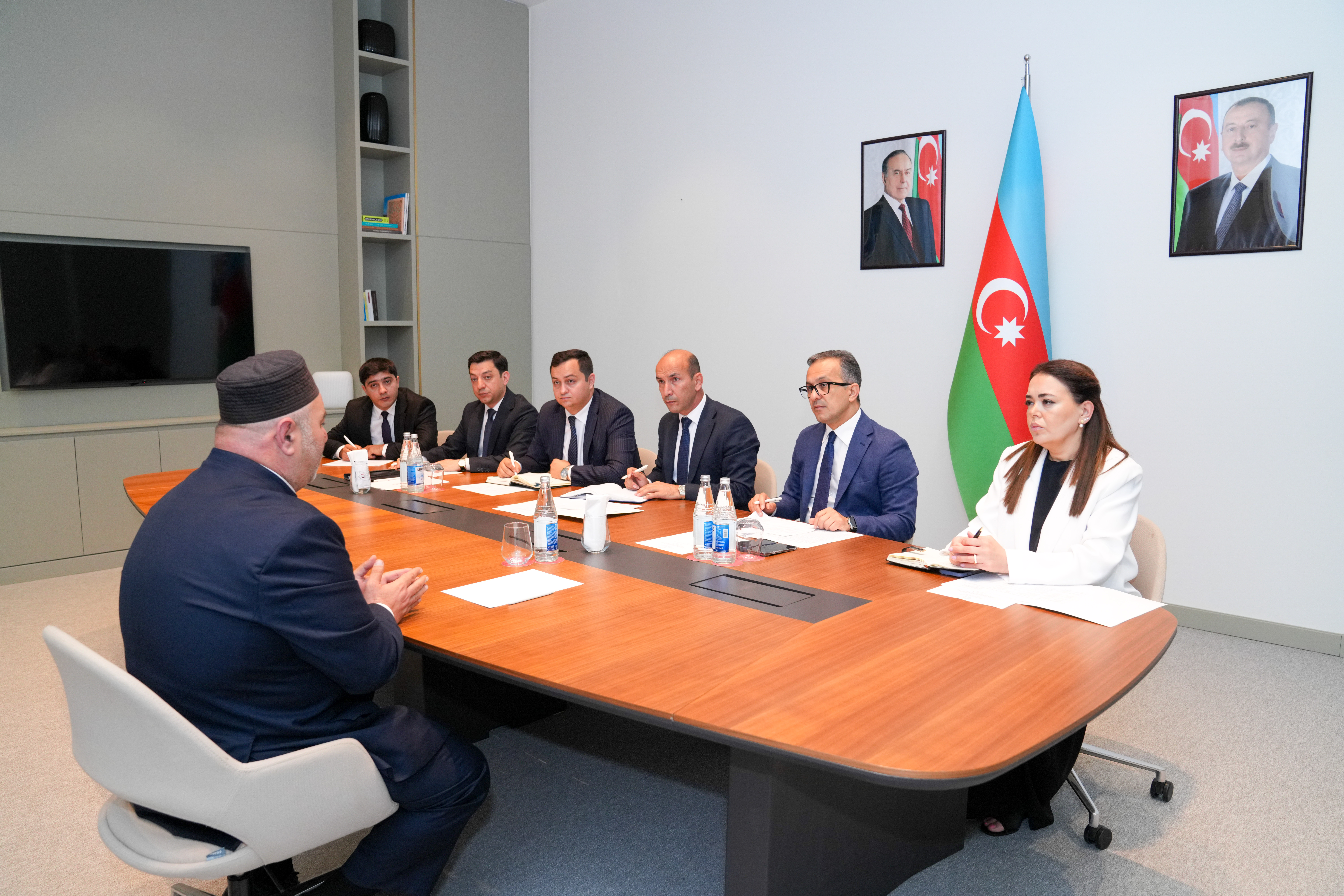 Dövlət Komitəsinin sədri Şuşada vətəndaşları qəbul edib