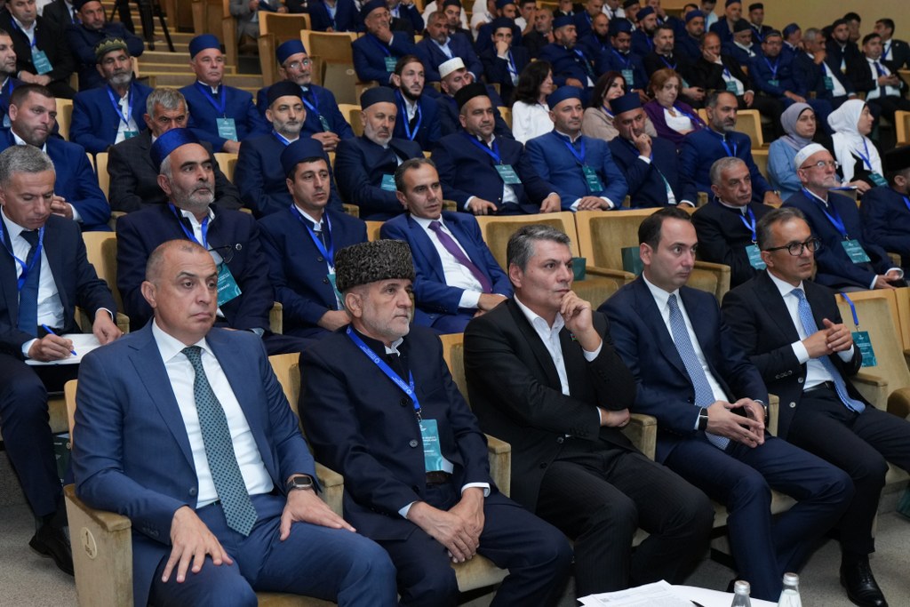 Ağdaşda keçirilən regional konfrans işini yekunlaşdırıb - Image 17