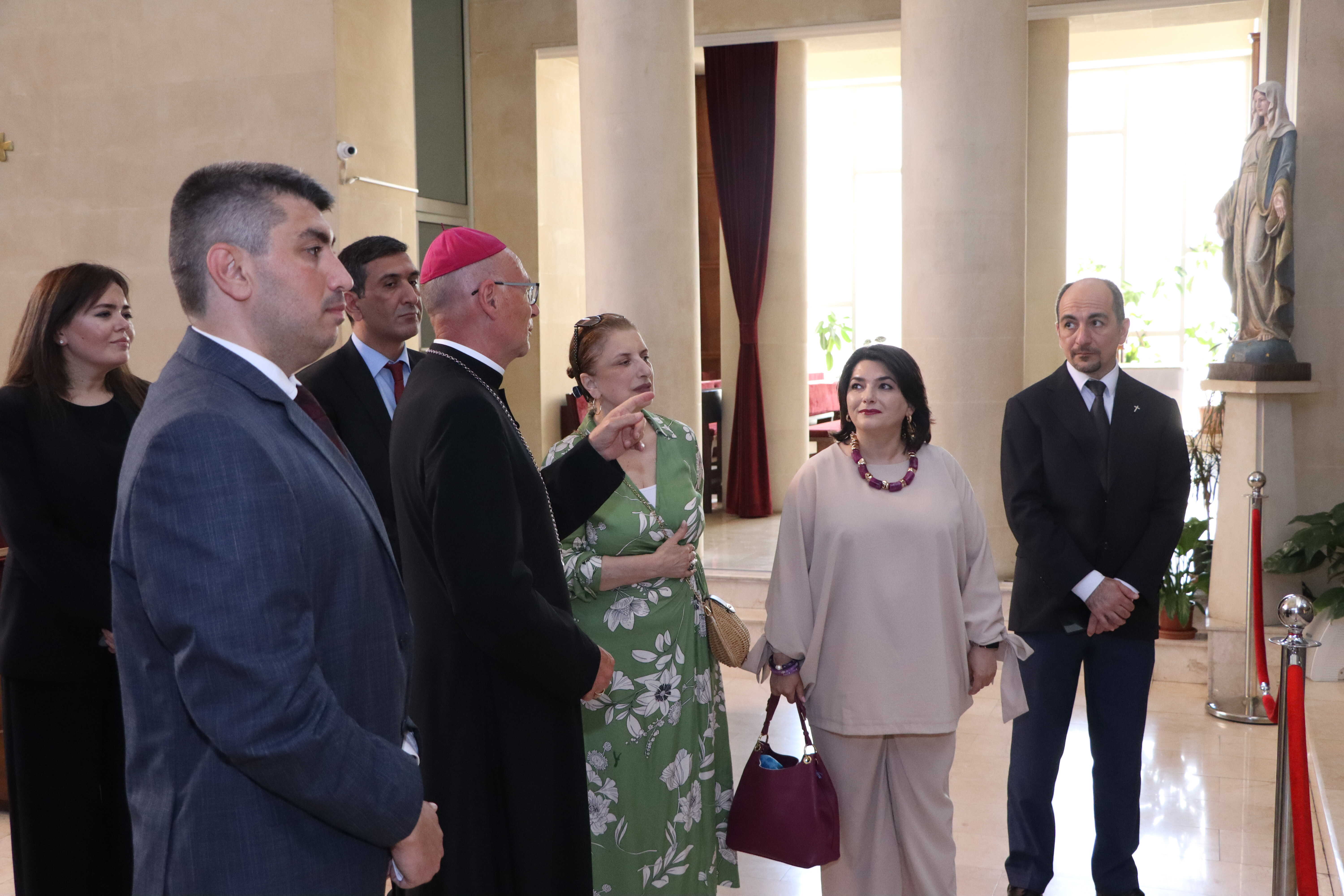 Komitə yanında İctimai Şuranın üzvləri Müqəddəs Məryəm Katolik Kilsəsini ziyarət edib - Image 3