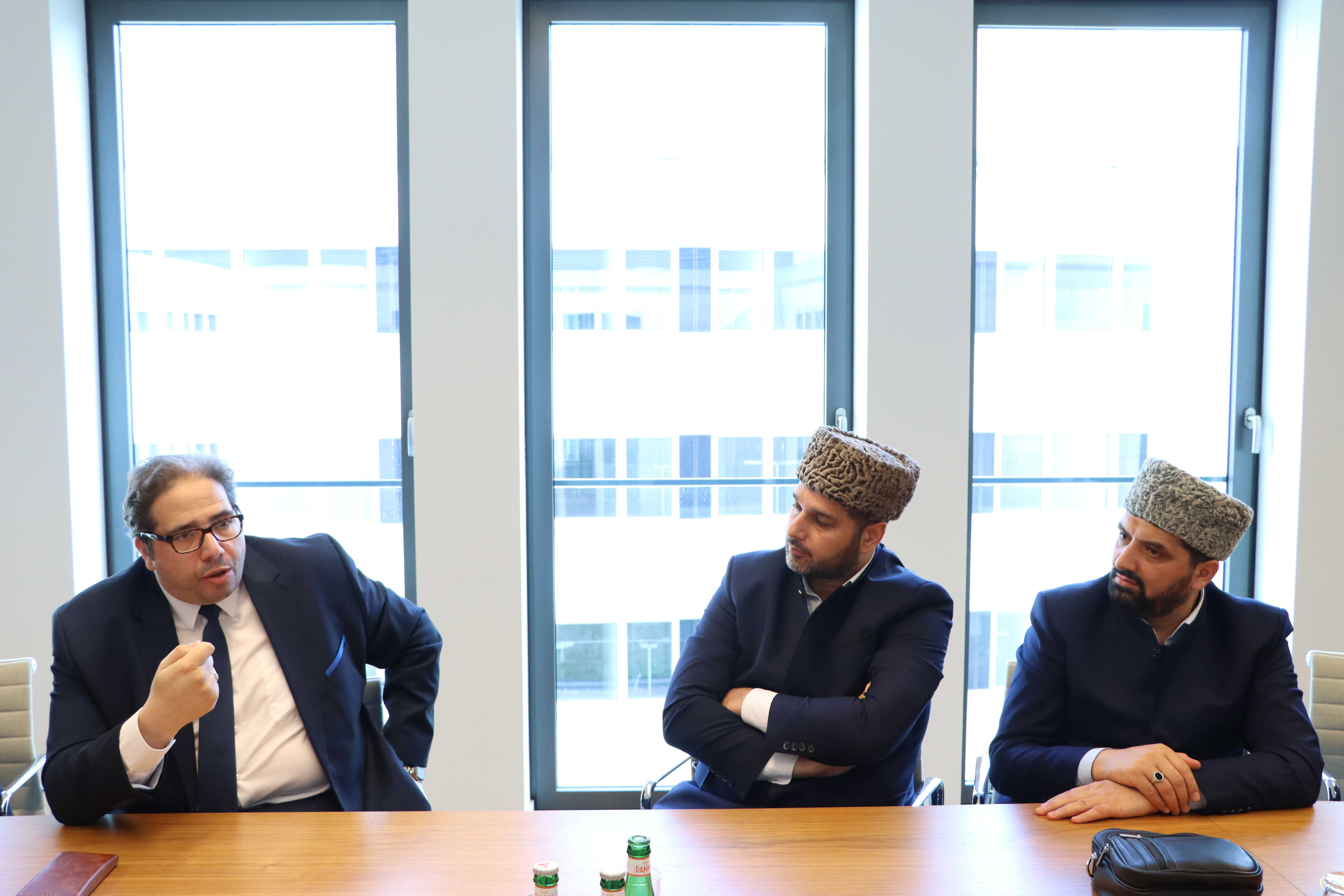 Azərbaycan nümayəndə heyəti Almaniyada müxtəlif dini konfessiyaların nümayəndələri ilə görüşüb - Image 15