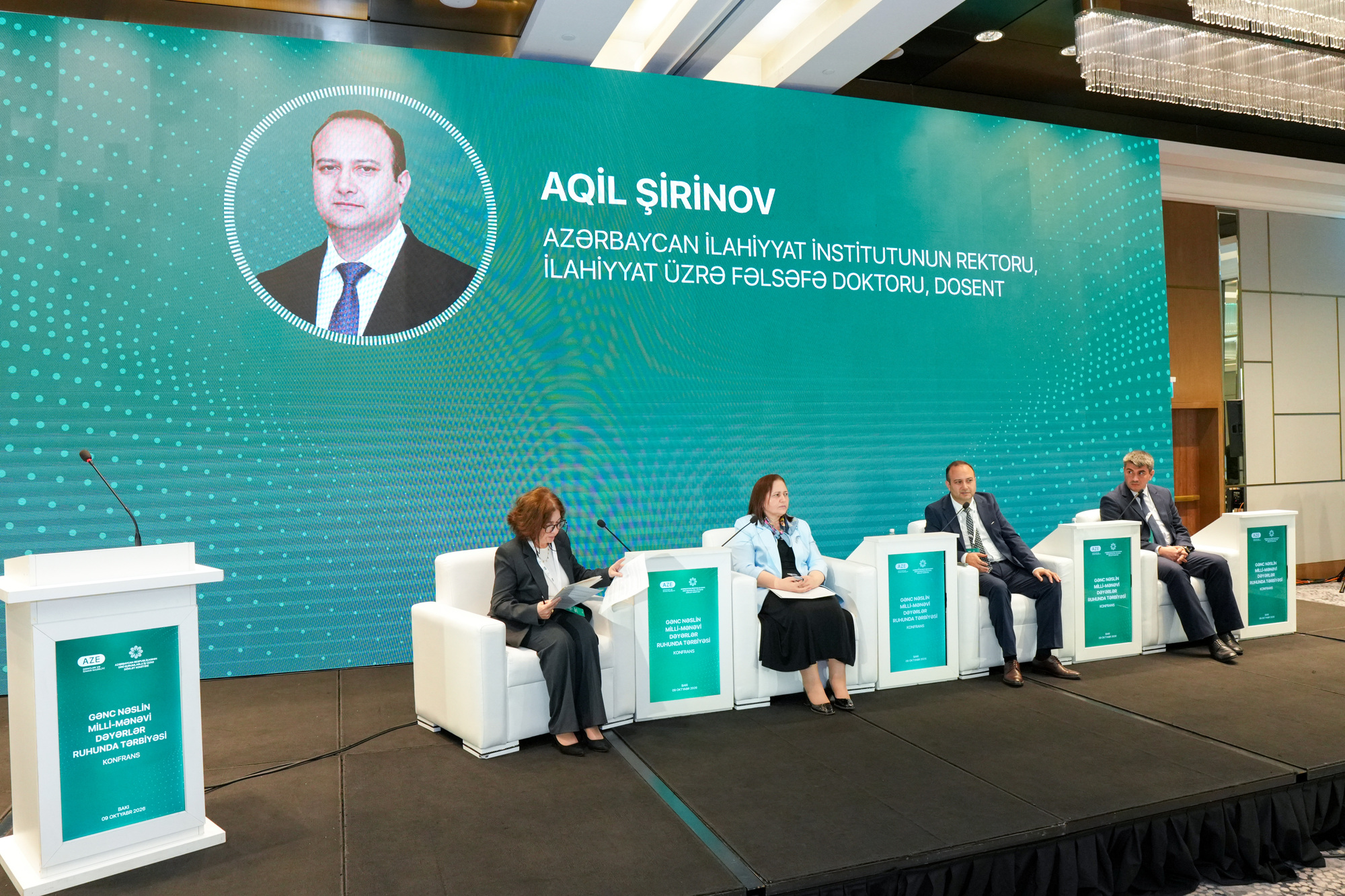 “Gənc nəslin milli-mənəvi dəyərlər ruhunda tərbiyəsi” mövzusunda konfrans işini panel sessiyalarla davam etdirir - Image 7