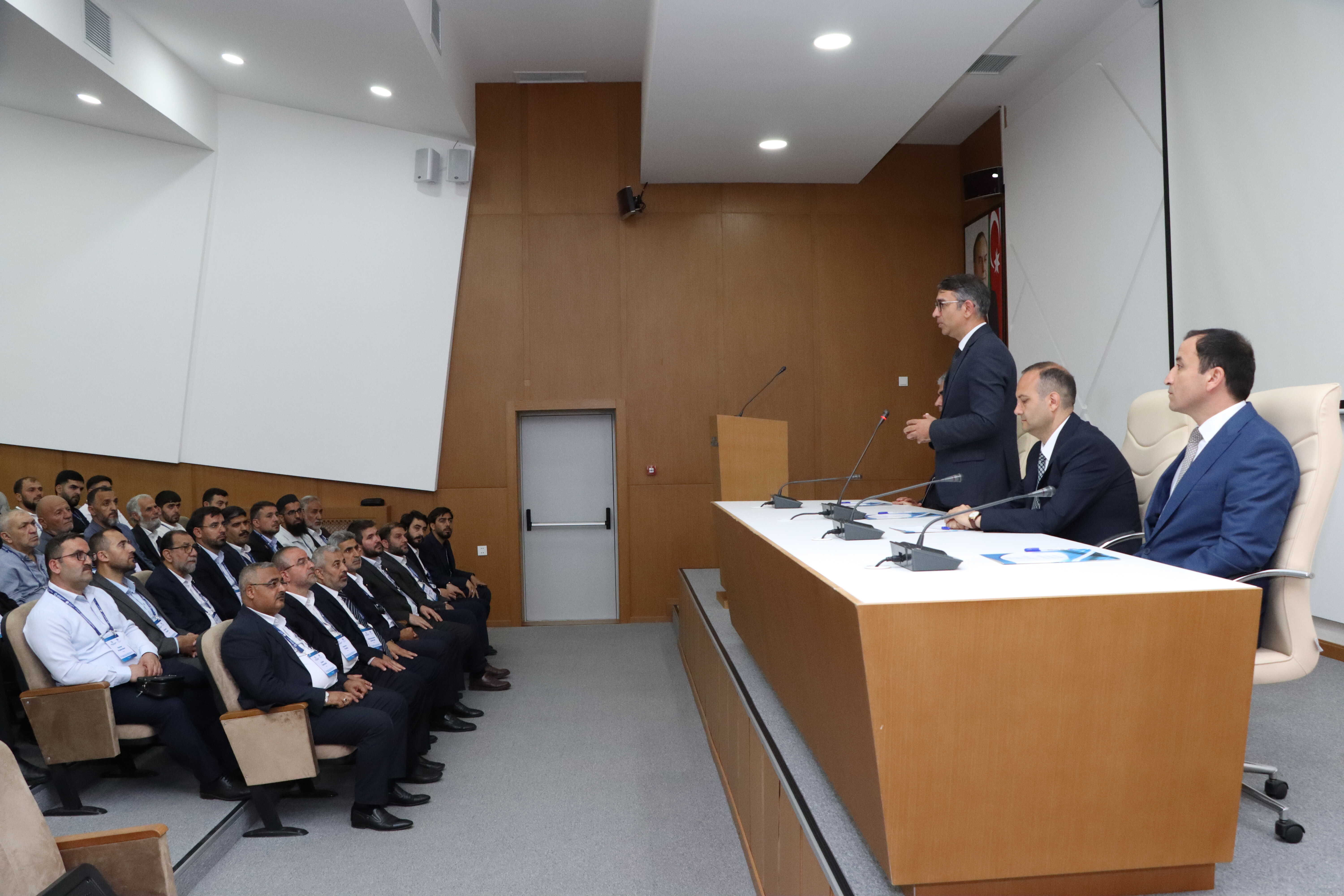 Azərbaycan İlahiyyat İnstitutunda din xadimlərindən ibarət nümayəndə heyəti ilə görüş keçirilib - Image 14