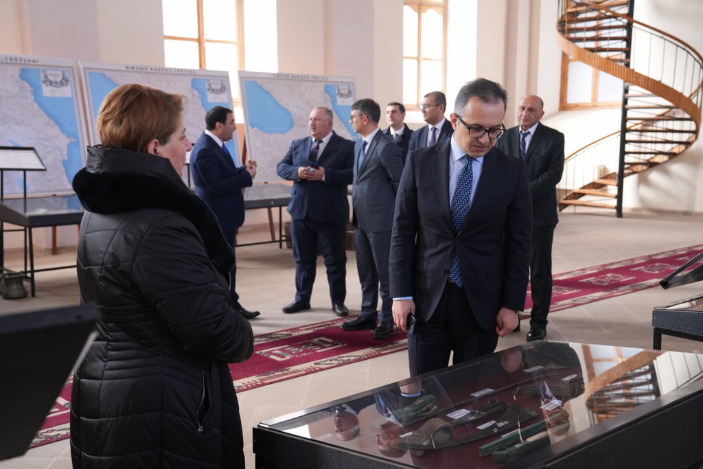 Komitə sədri Göygöl şəhərində yerləşən dini ibadətgahların fəaliyyəti ilə tanış olub - Image 4
