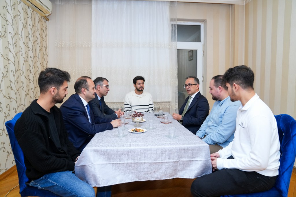 Komitə sədri tələbələrin evini ziyarət edib - Image 1