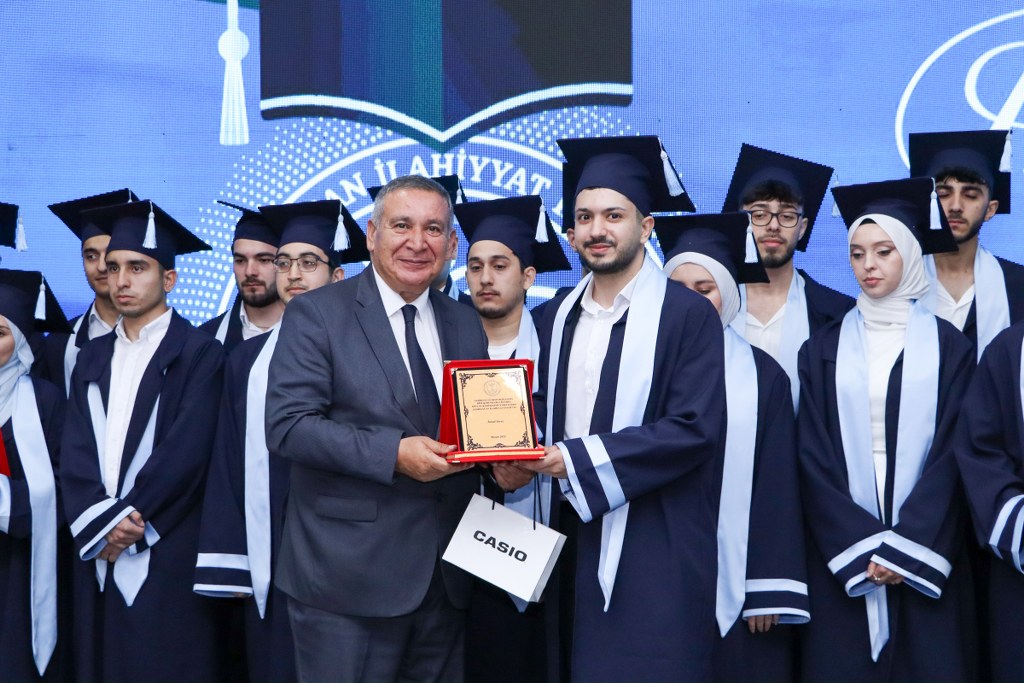 Azərbaycan İlahiyyat İnstitutunda Məzun günü keçirilib - Image 12